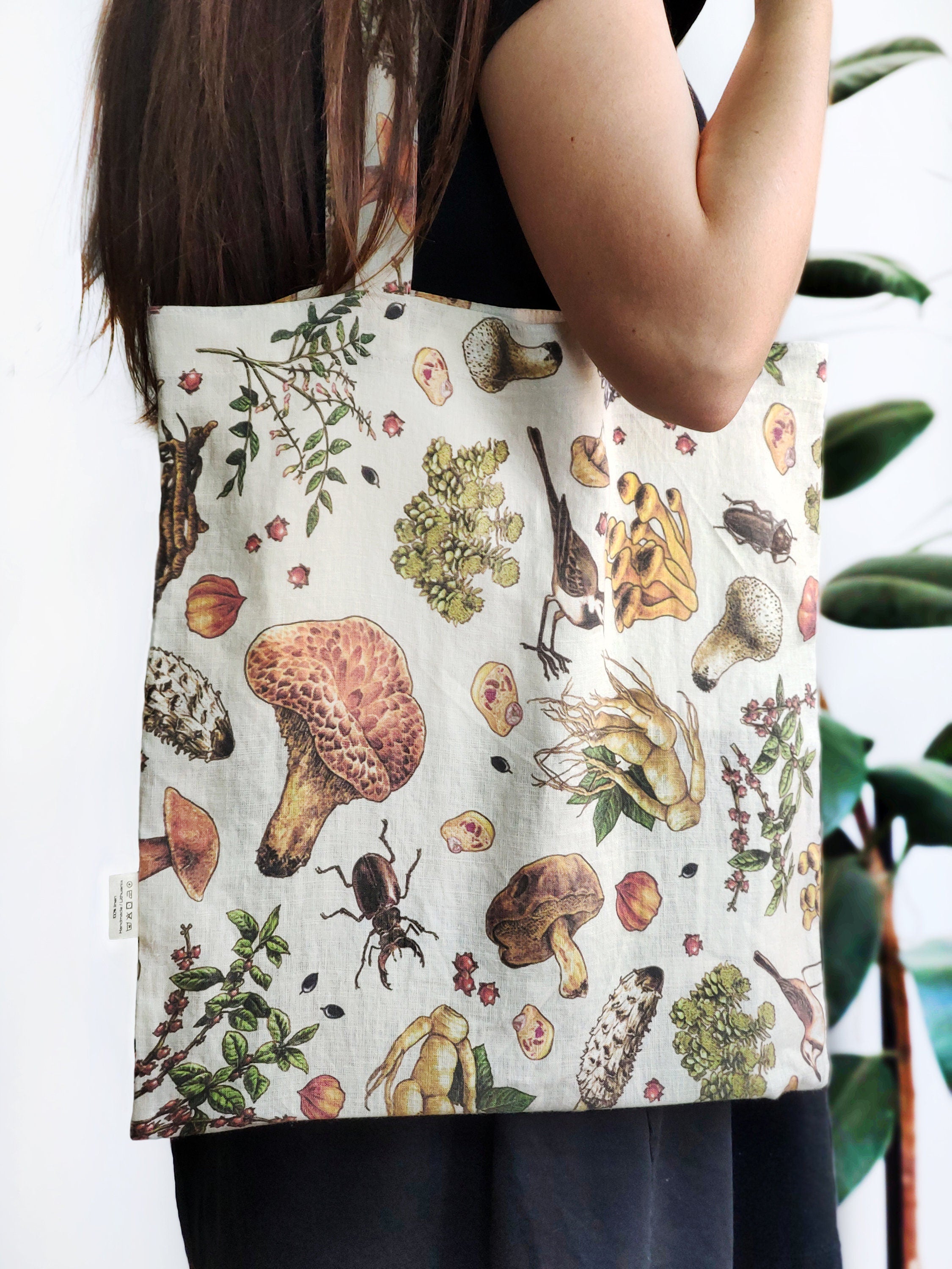 Linen tote bag in Mushroom pattern