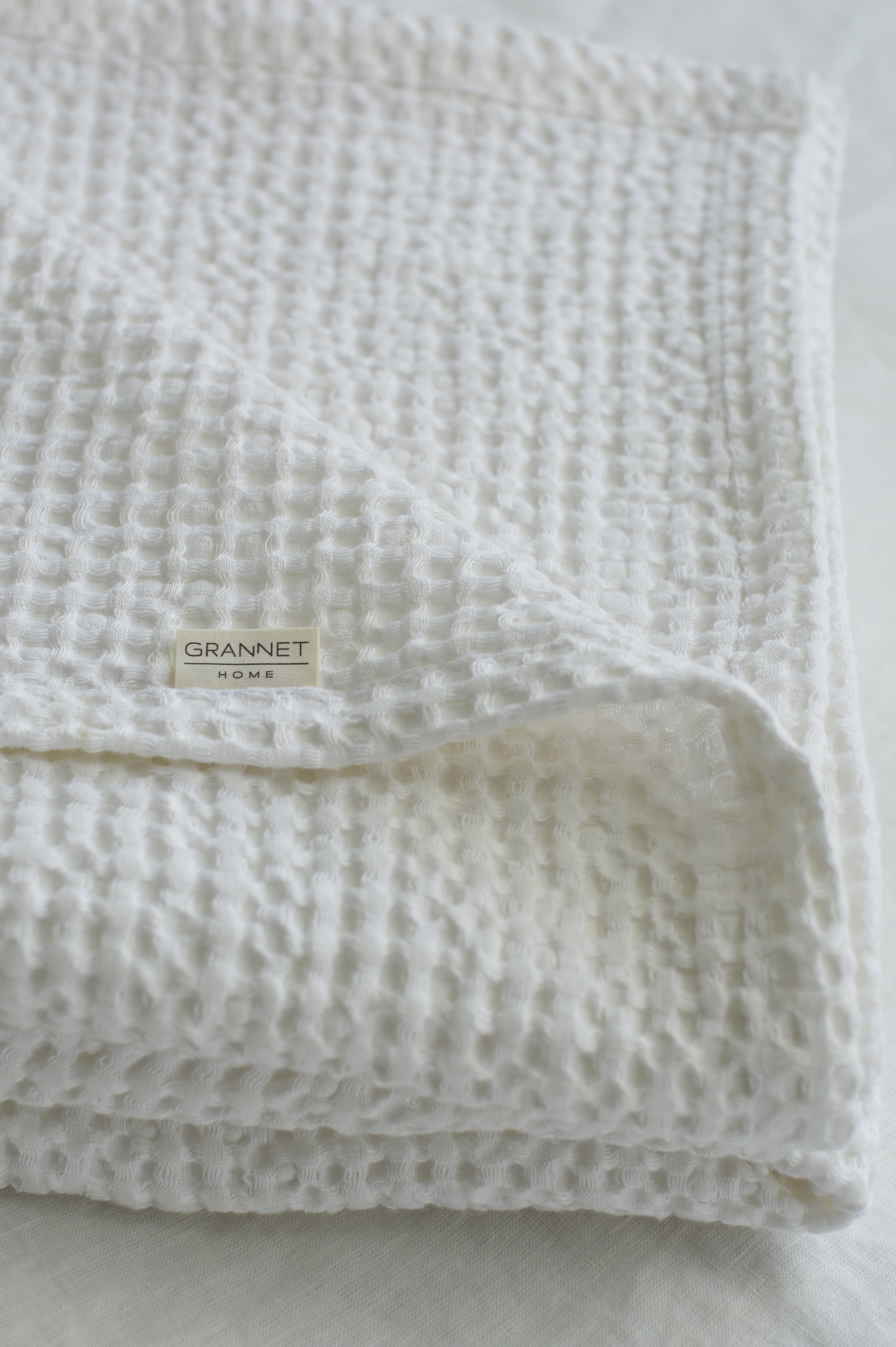 Waffle Blanket in Milky White