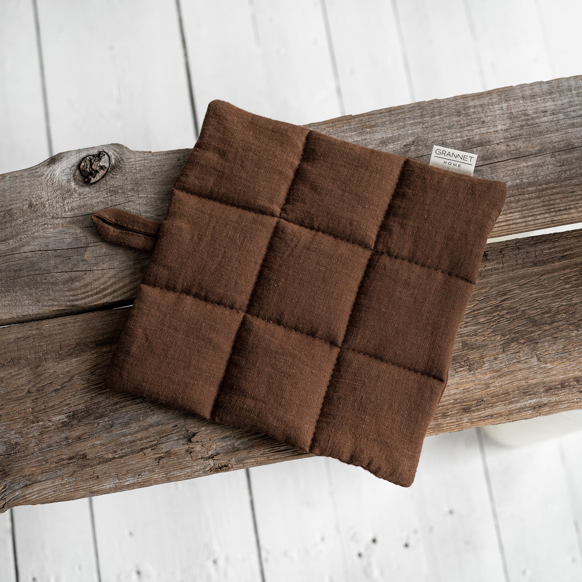 Pot Holder in Walnut
