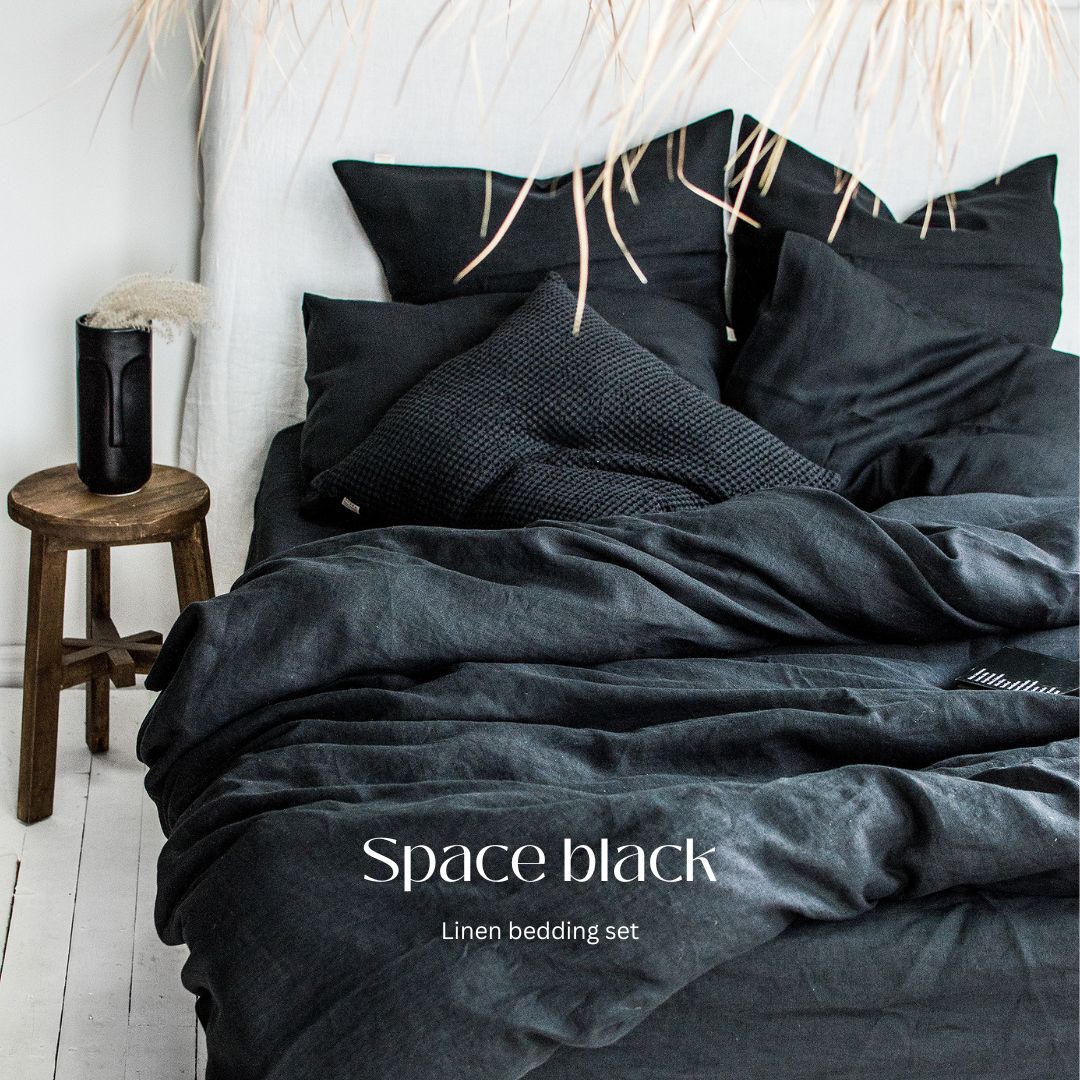 Linen Fitted Sheet in Space Black