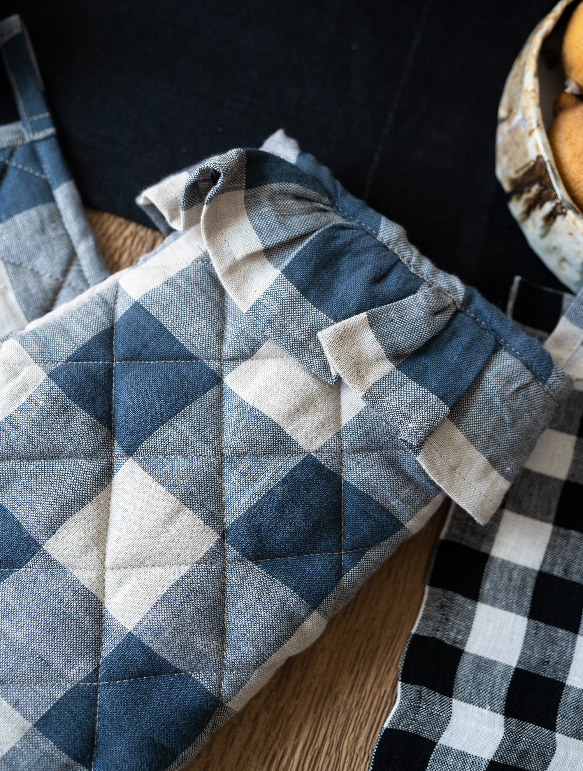 Blue Checkered Oven Mitt and Pot holder Set