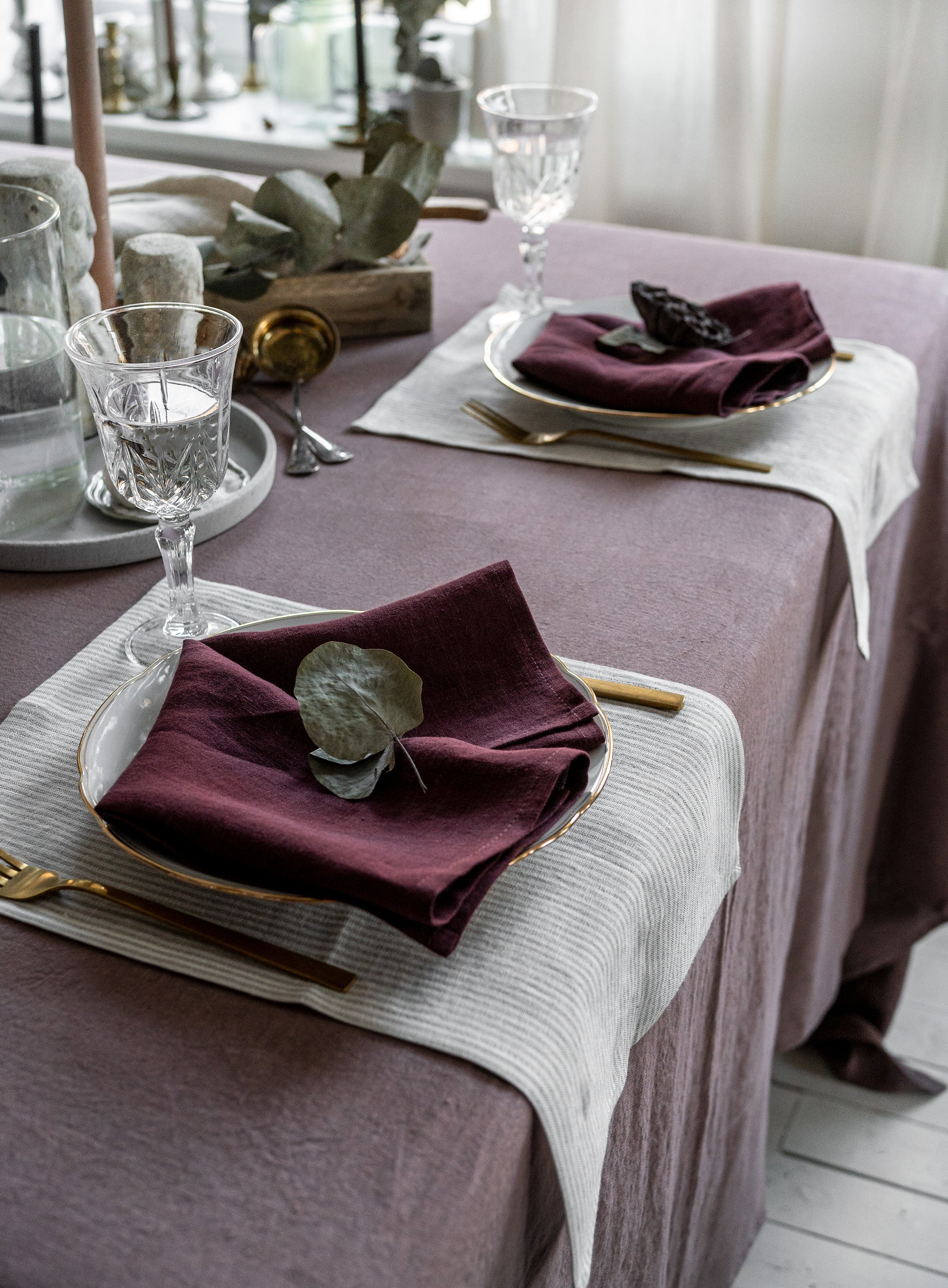 Linen tablecloth in Taupe