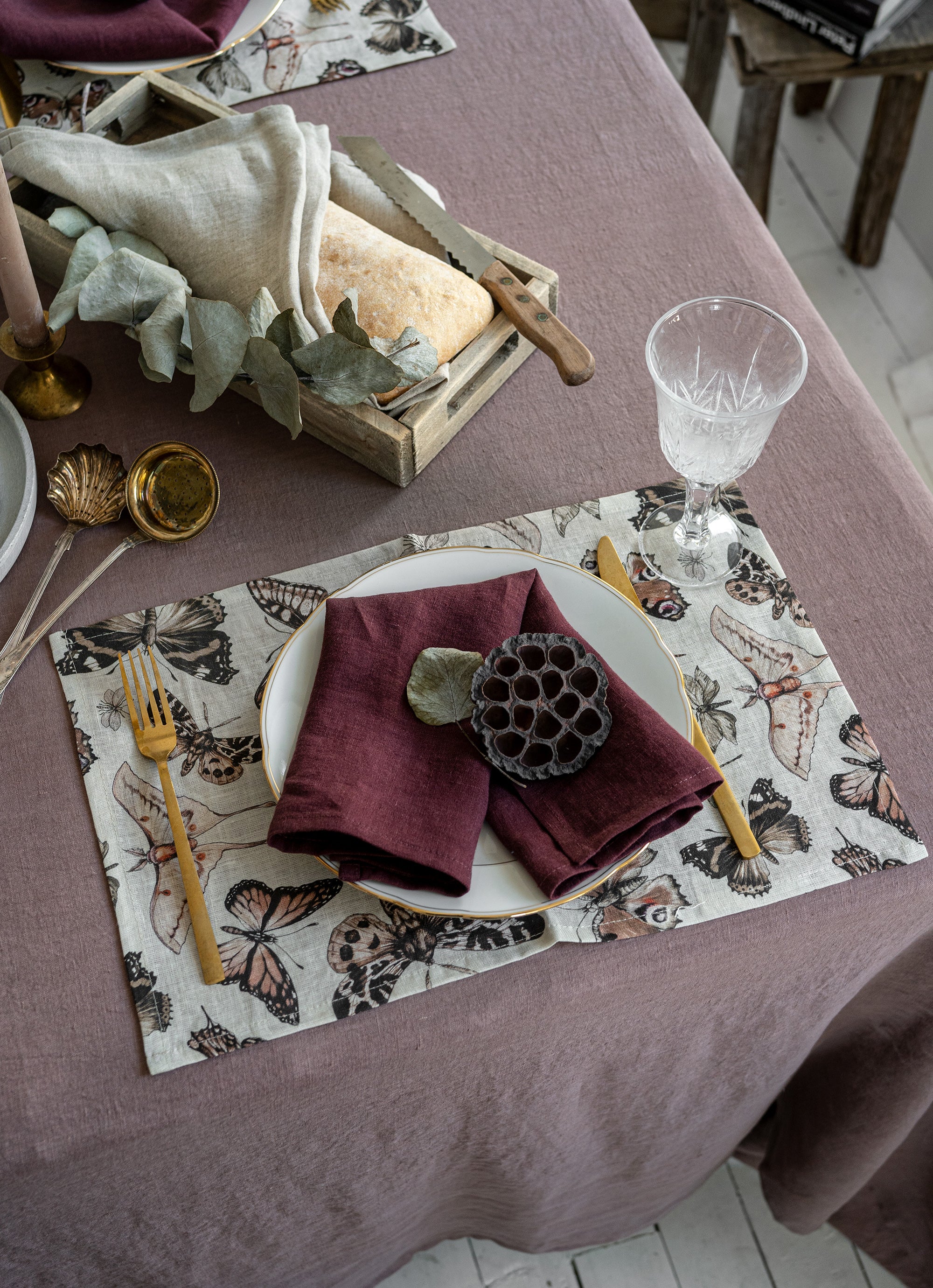 Linen tablecloth in Taupe