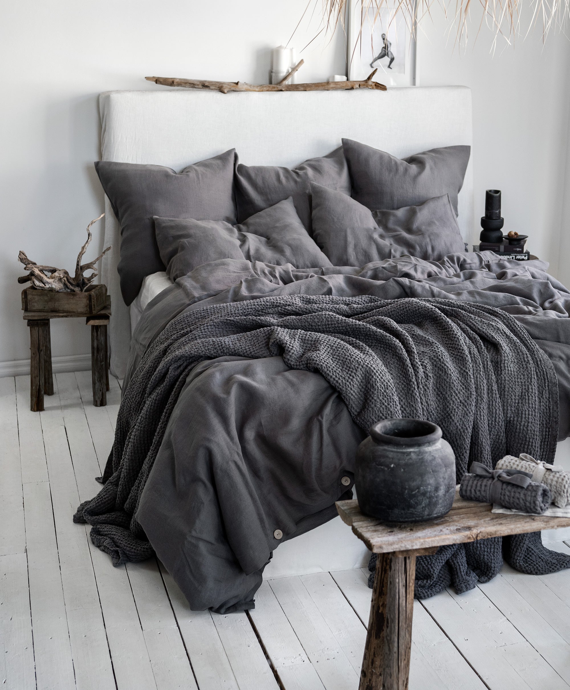Linen Pillowcase in Charcoal Gray