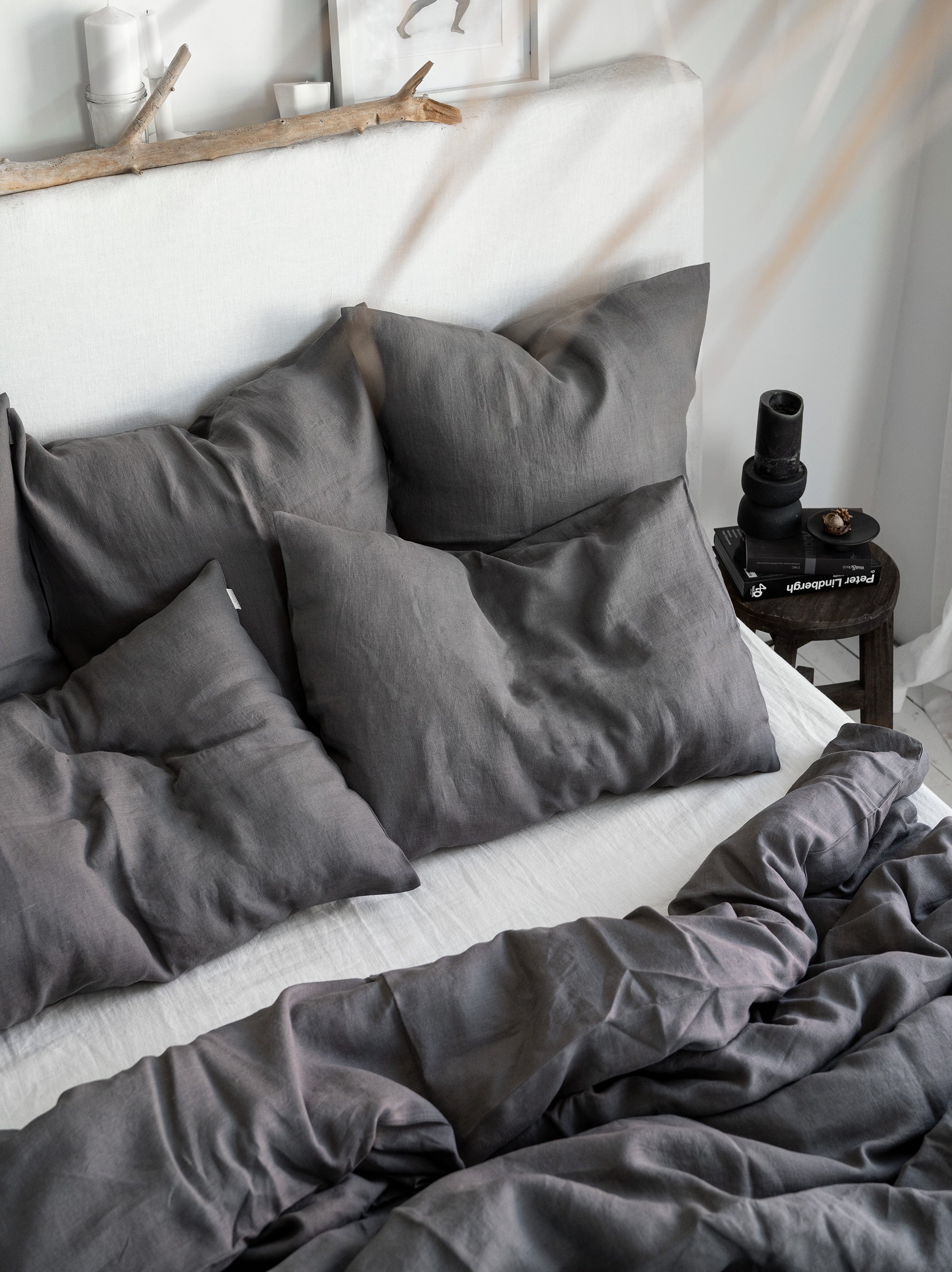 Linen Fitted Sheet in Charcoal Gray