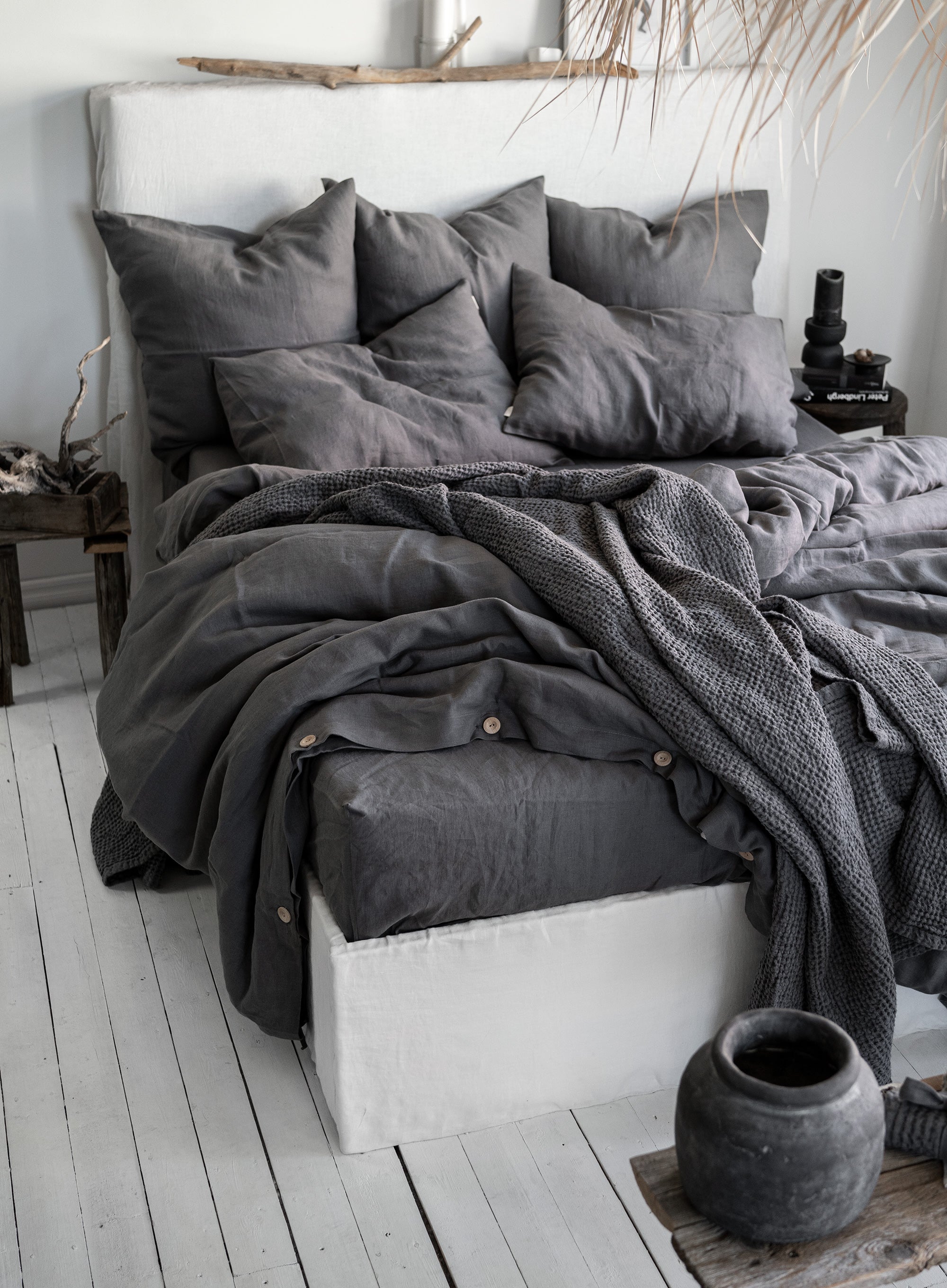 Linen Flat Sheet in Charcoal Gray