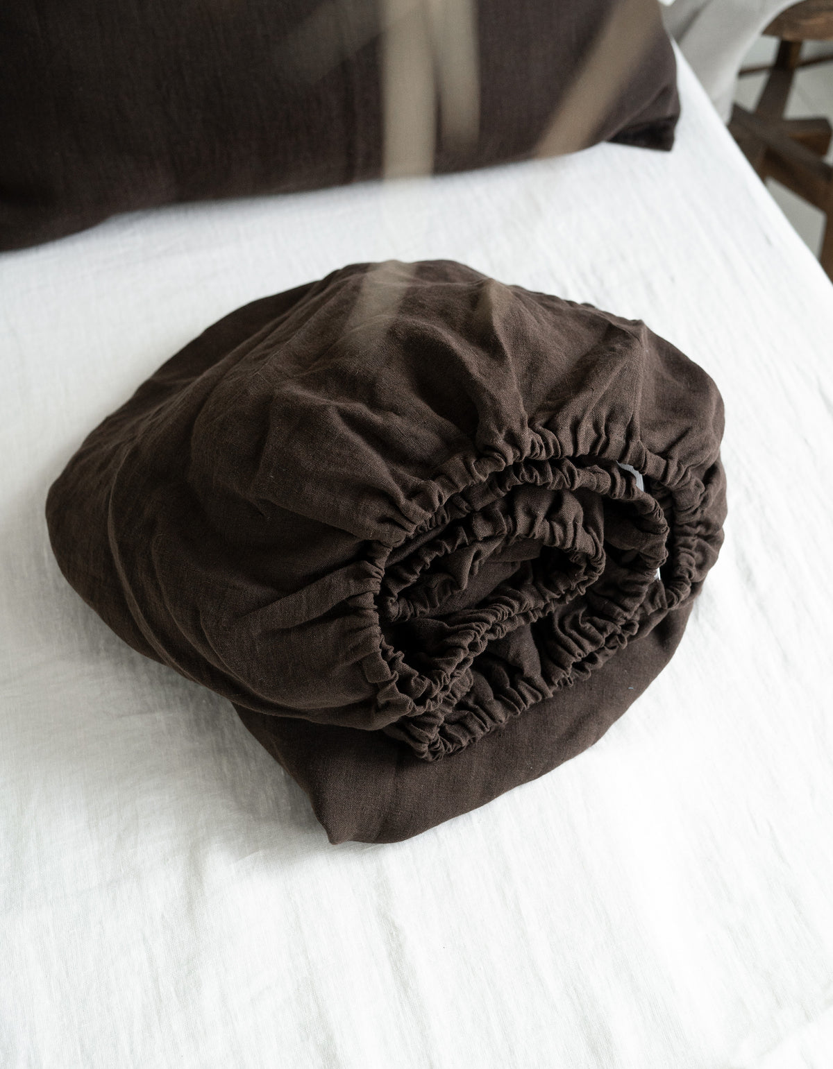 Linen Fitted Sheet in Chocolate