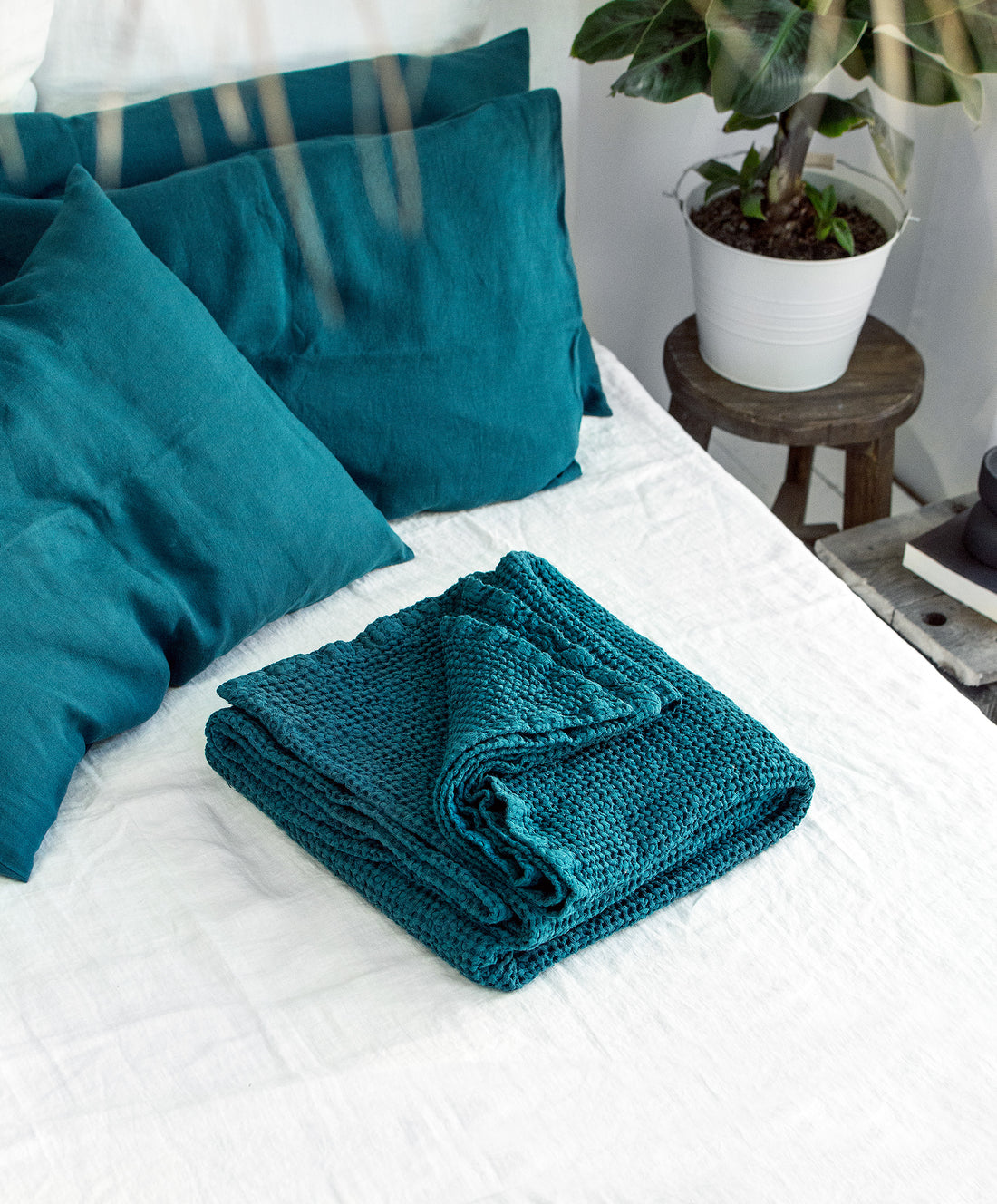 Waffle Blanket in Emerald Blue