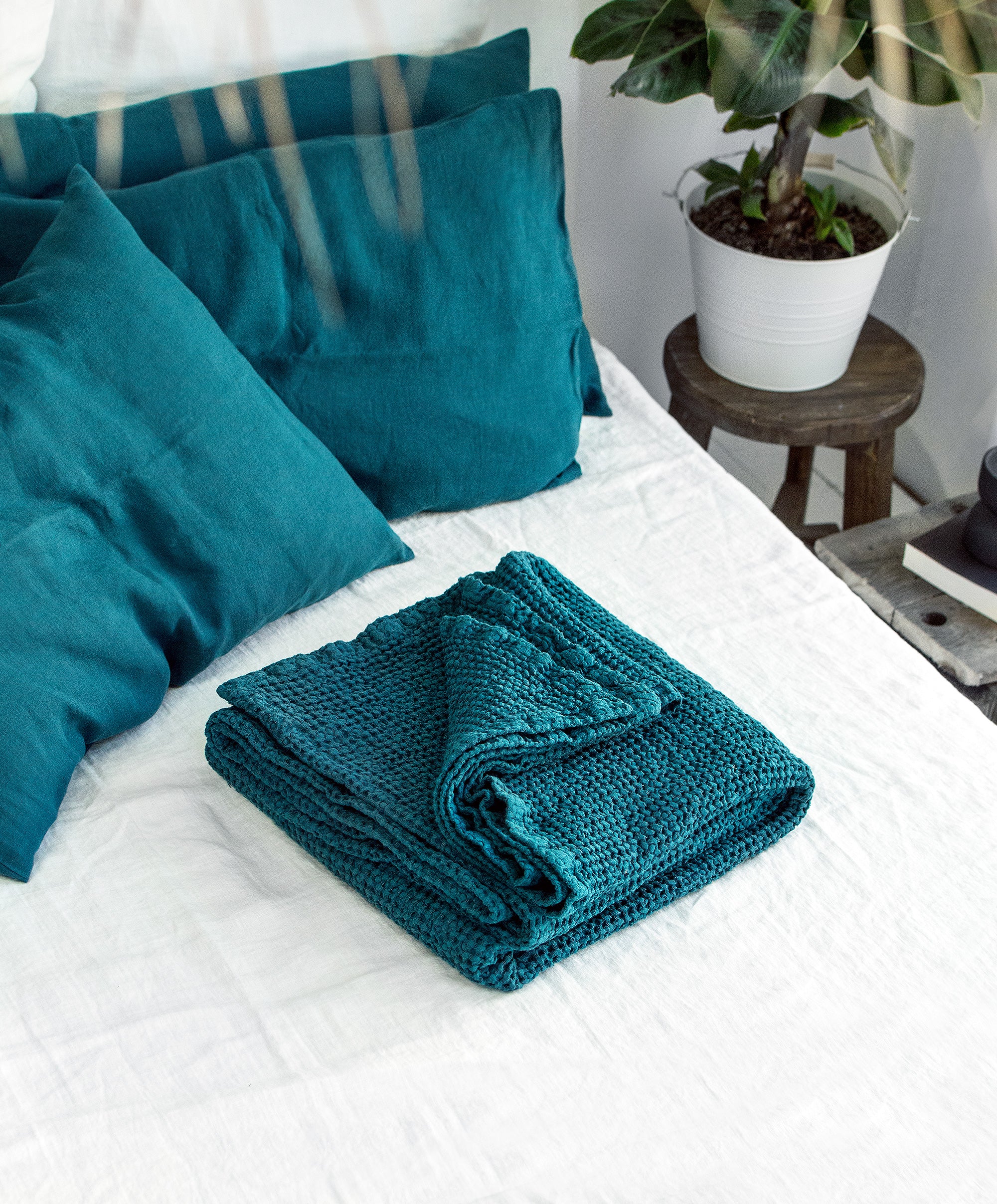 Waffle Blanket in Emerald Blue