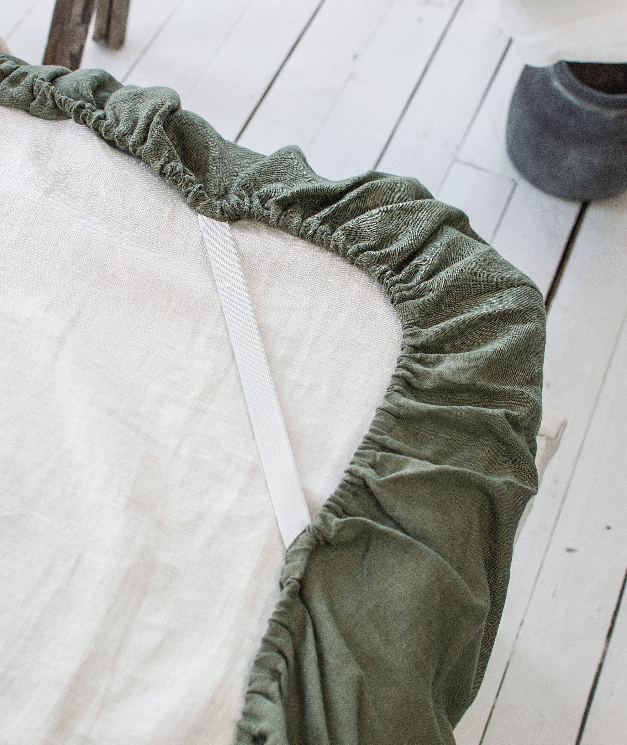 Linen Fitted Sheet in Botanic Green