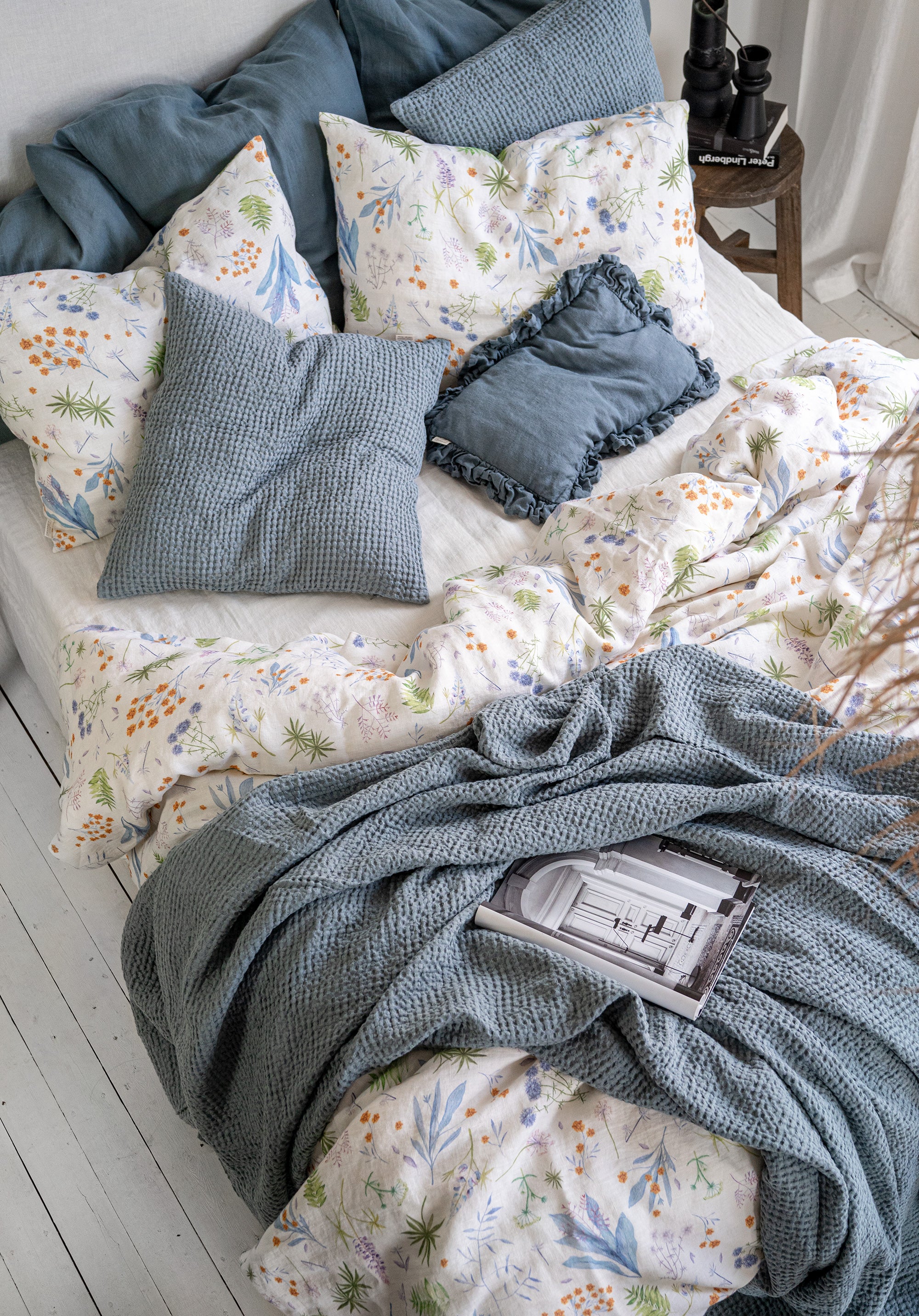 Linen Fitted Sheet in Floral pattern