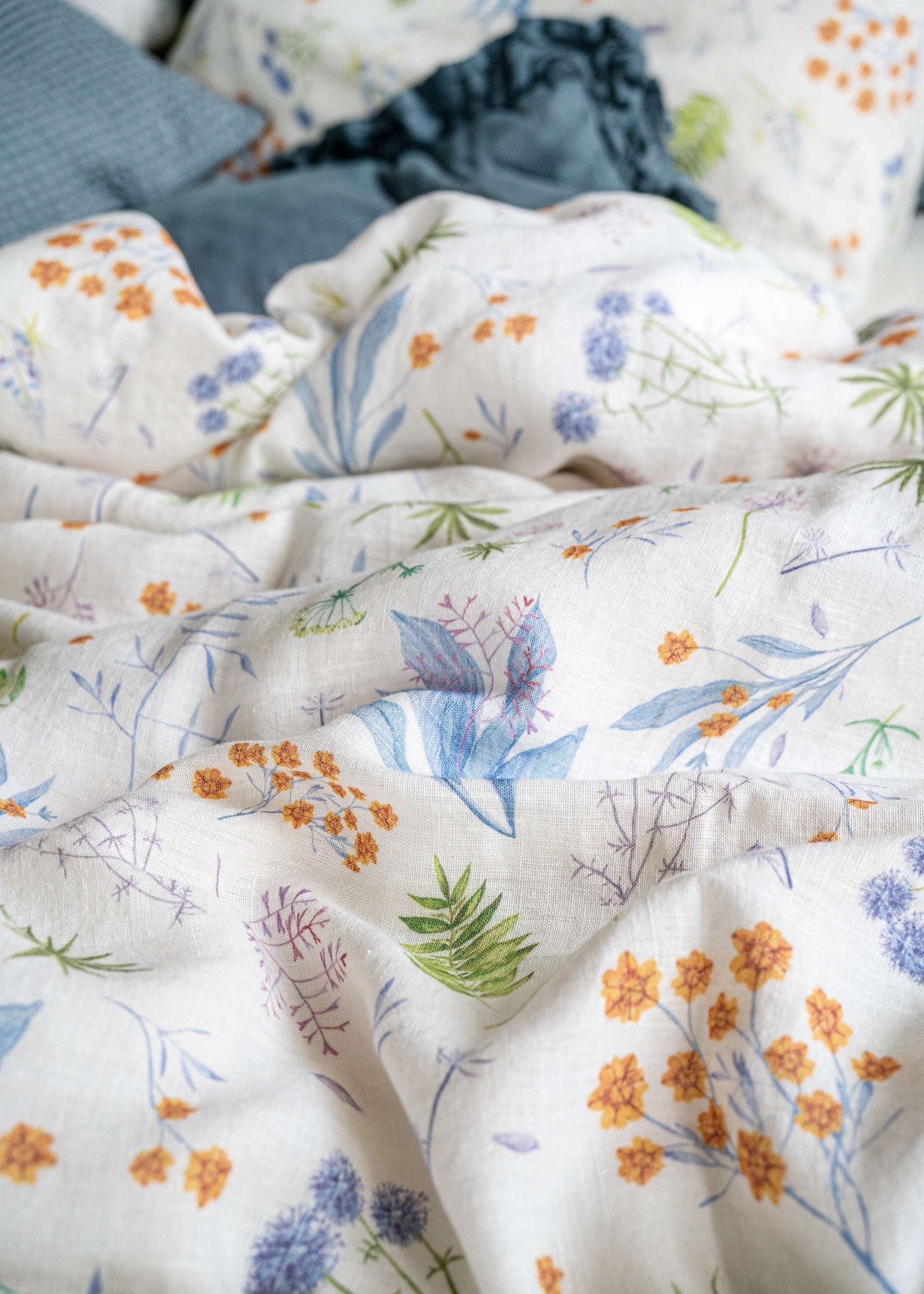 Linen Fitted Sheet in Floral pattern