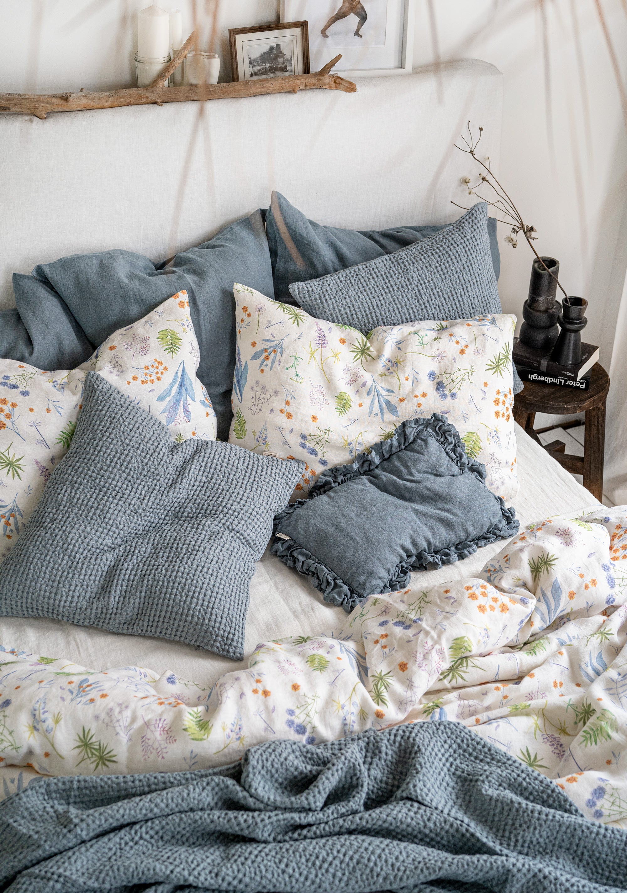 Linen Fitted Sheet in Floral pattern