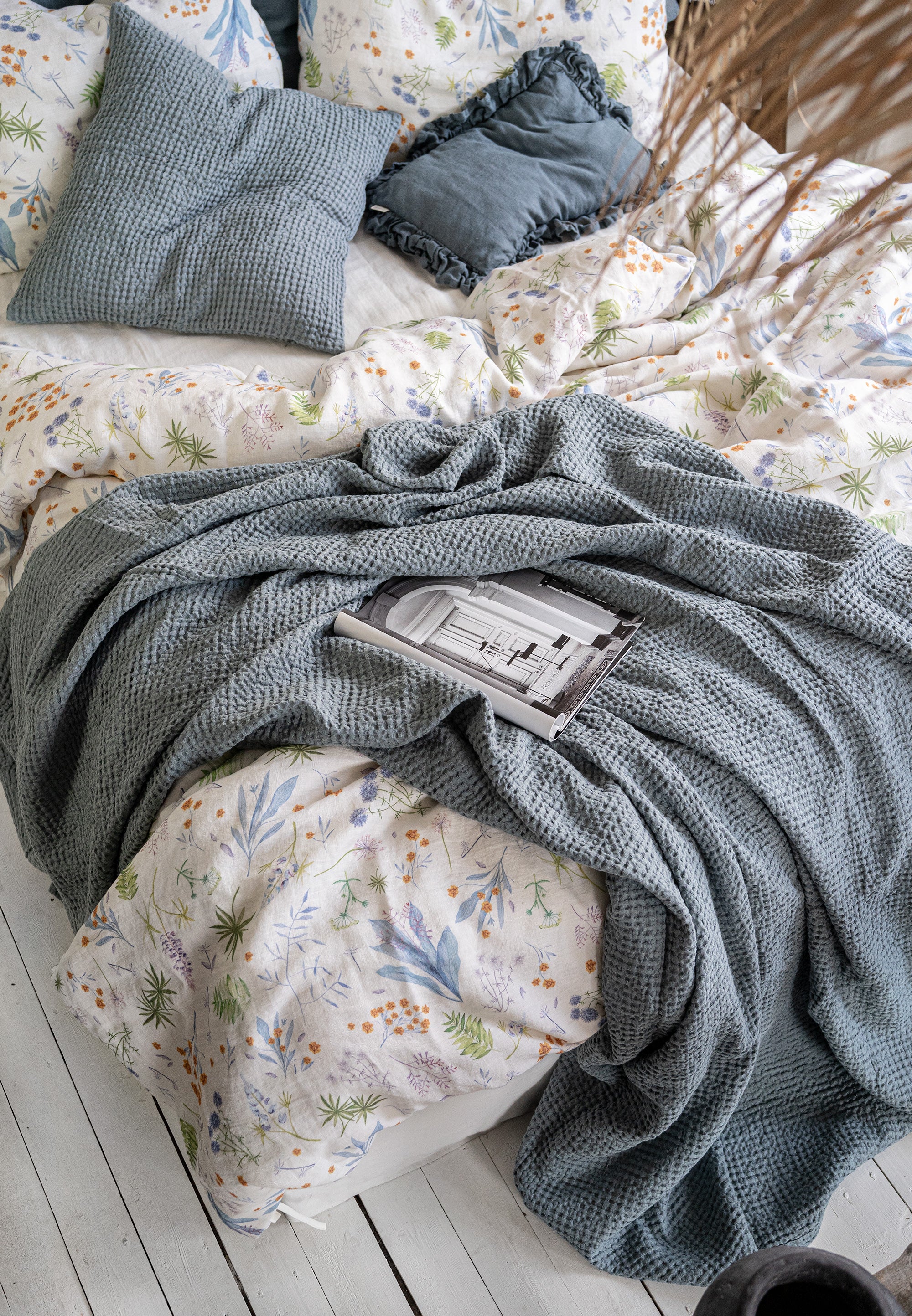 Linen Fitted Sheet in Floral pattern