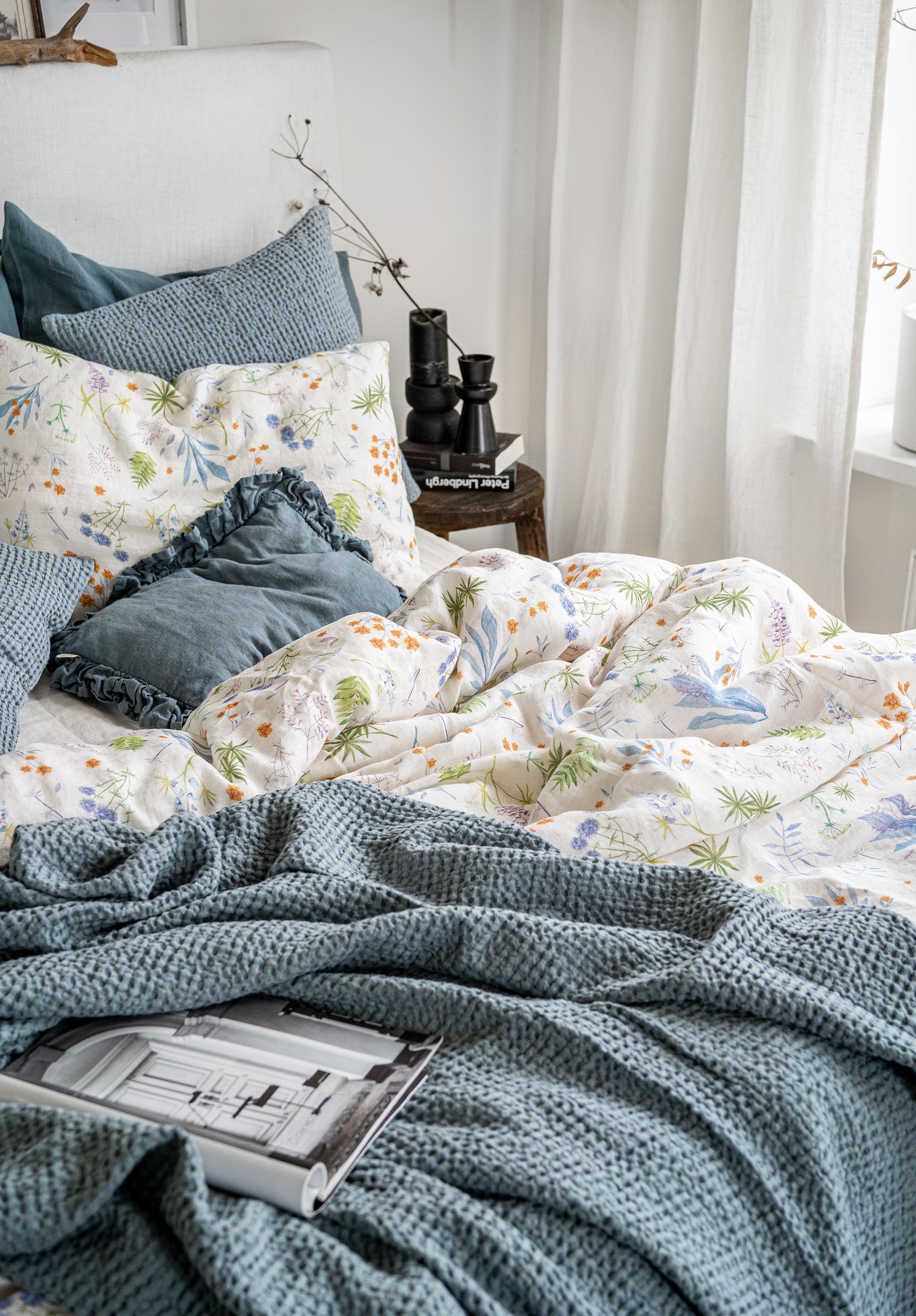 Linen Fitted Sheet in Floral pattern