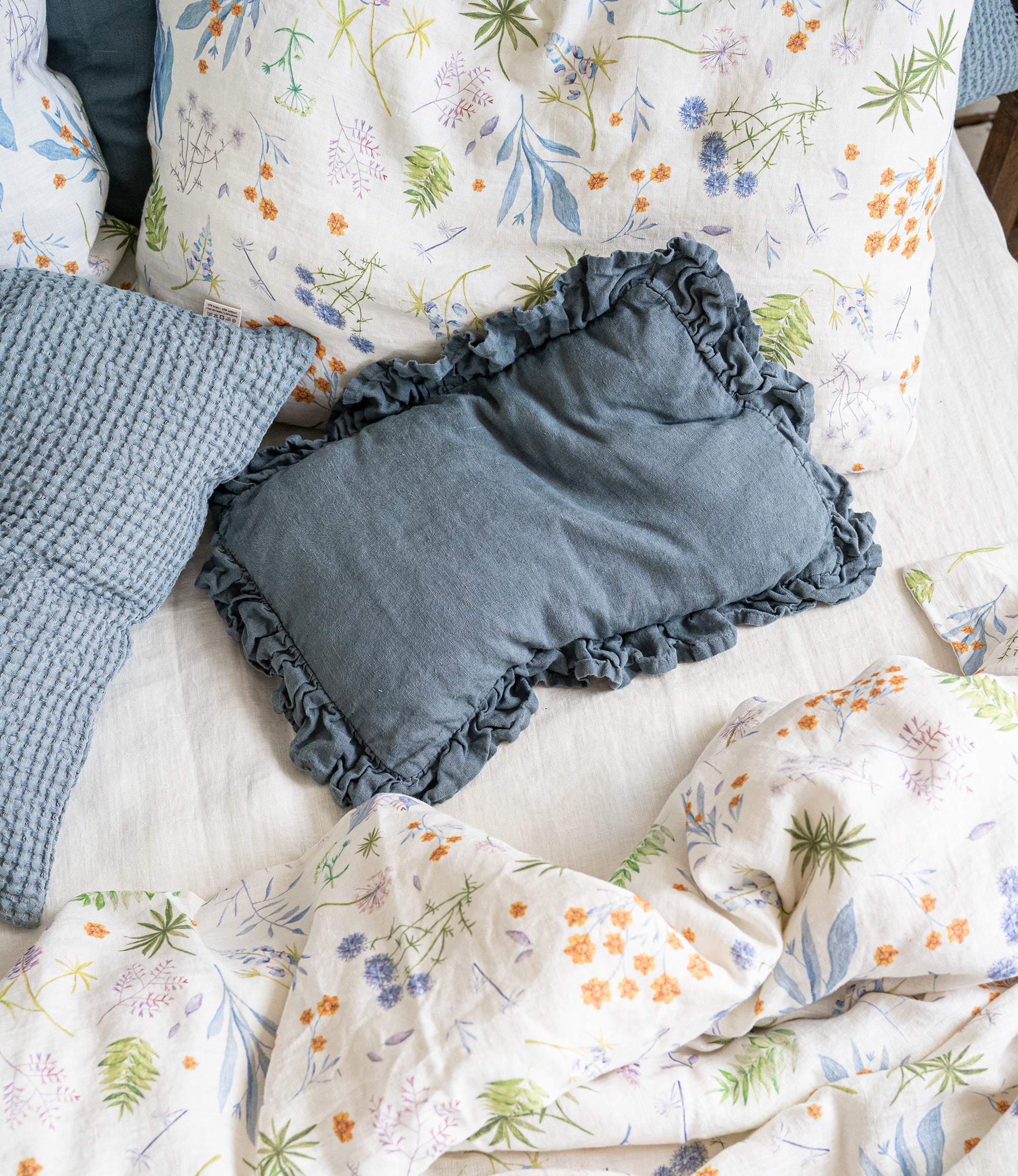 Linen Fitted Sheet in Floral pattern