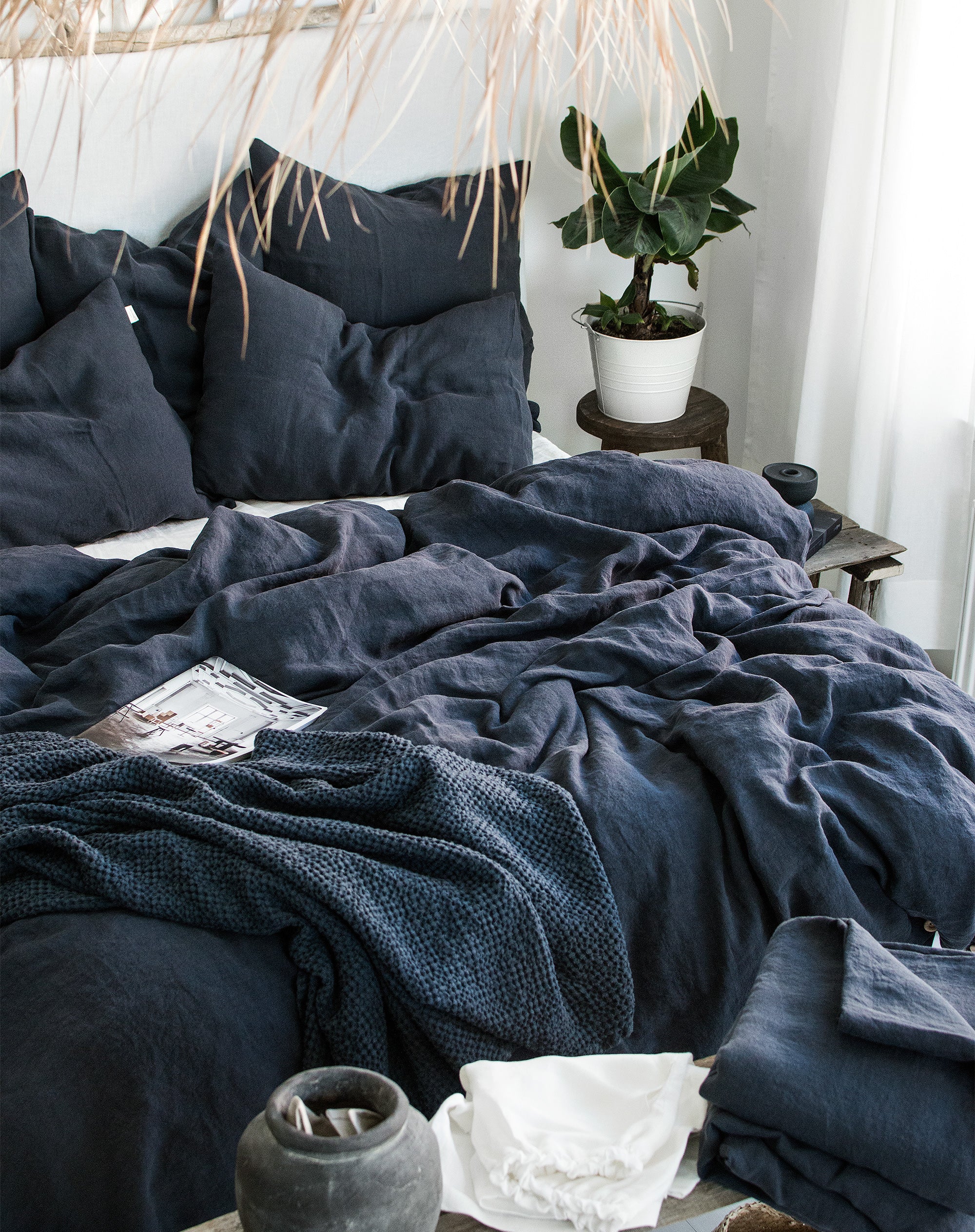 Linen Fitted Sheet in Graphite Blue