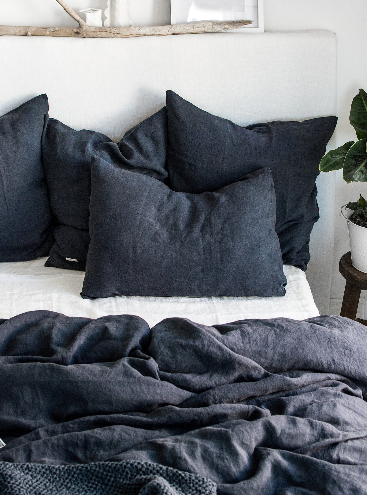 Linen Pillowcase in Graphite Blue