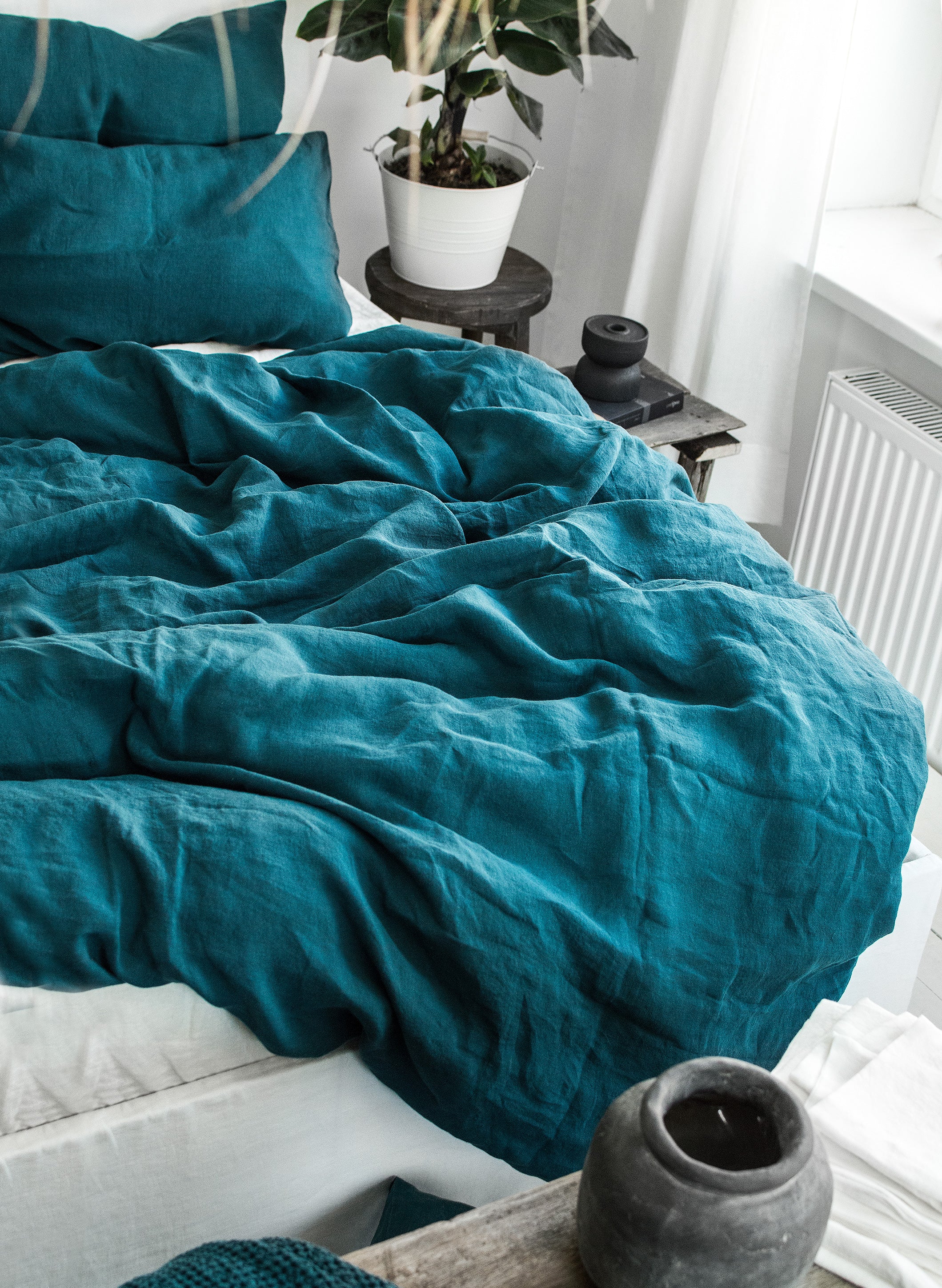 Linen Sheet Set in Emerald Blue