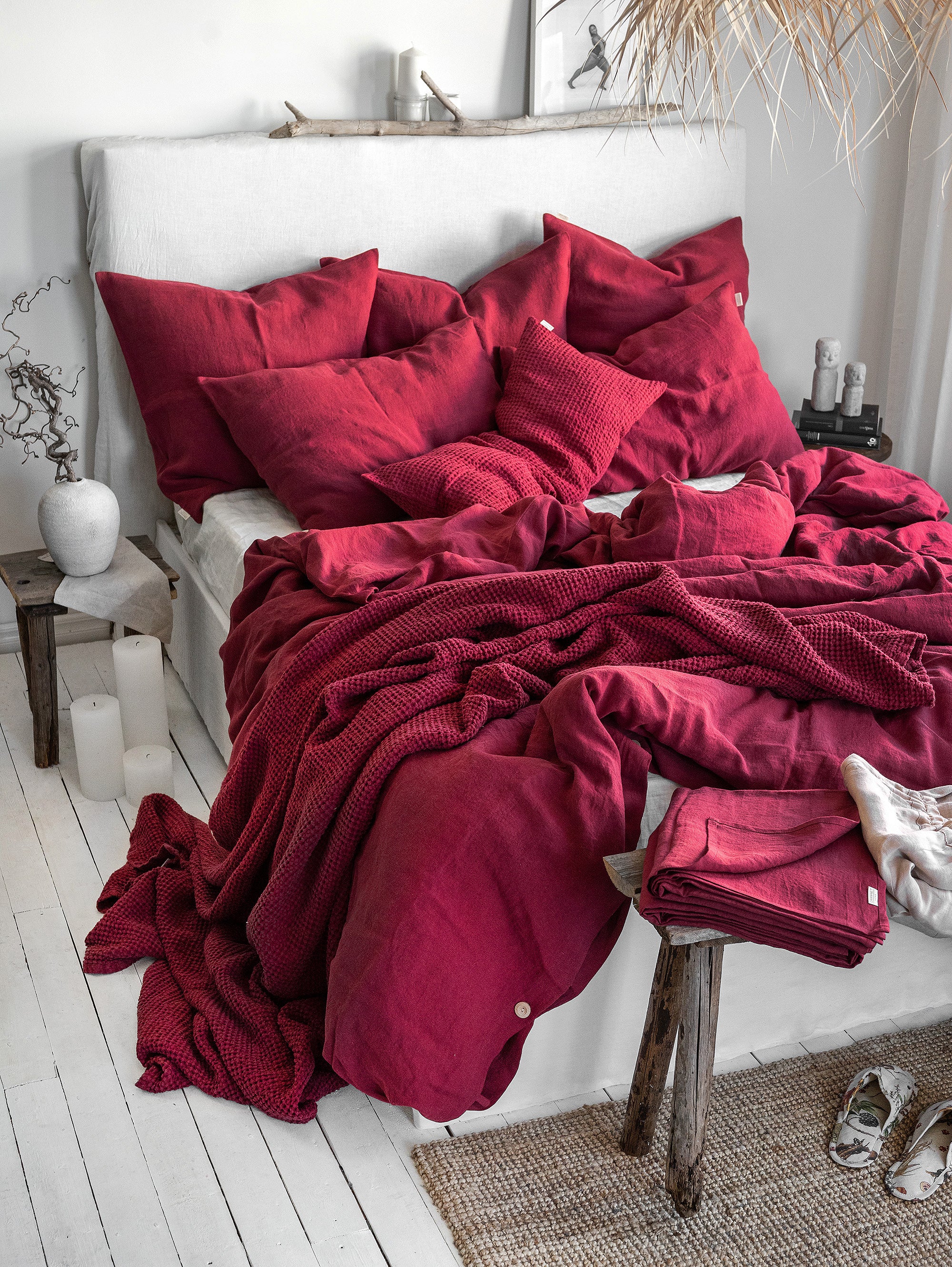 Linen Fitted Sheet in Raspberry