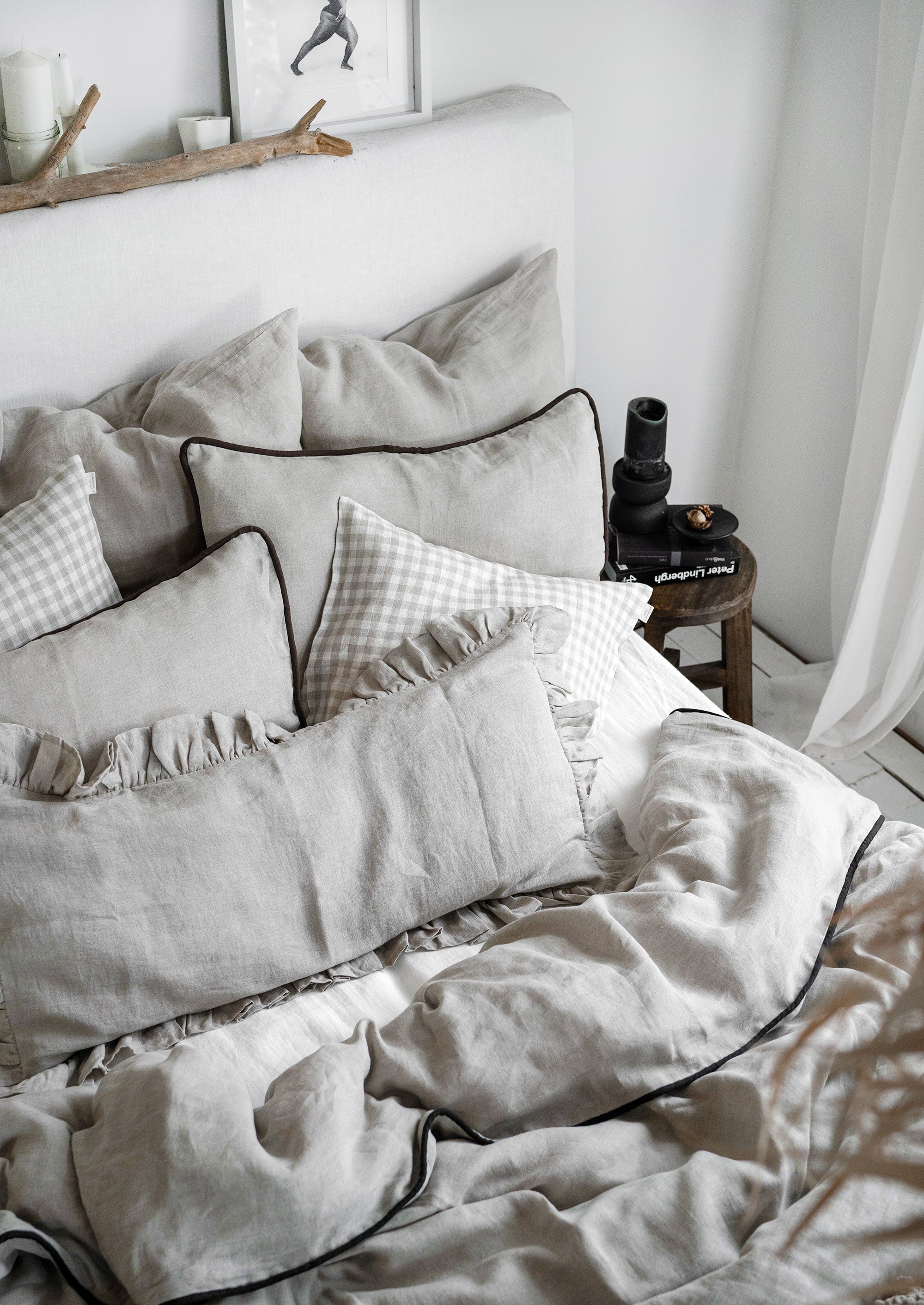 Linen Bedding Set with Piping - Duvet Cover & 2 Pillowcases