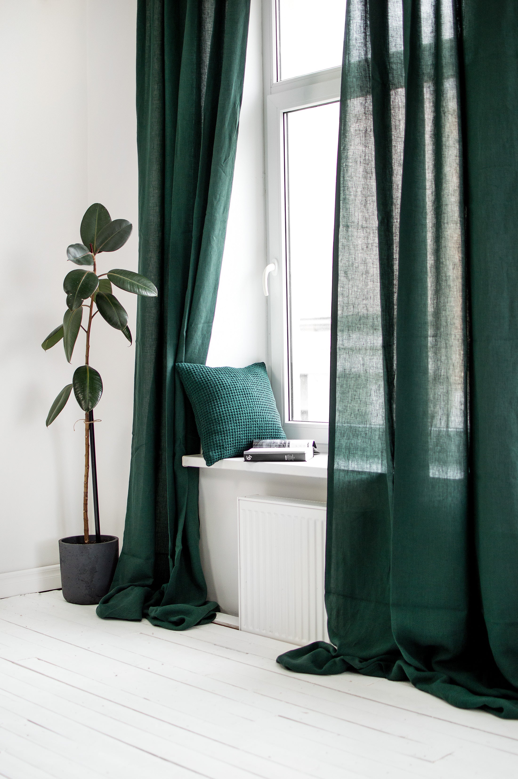 Linen Curtains in Jungle Green