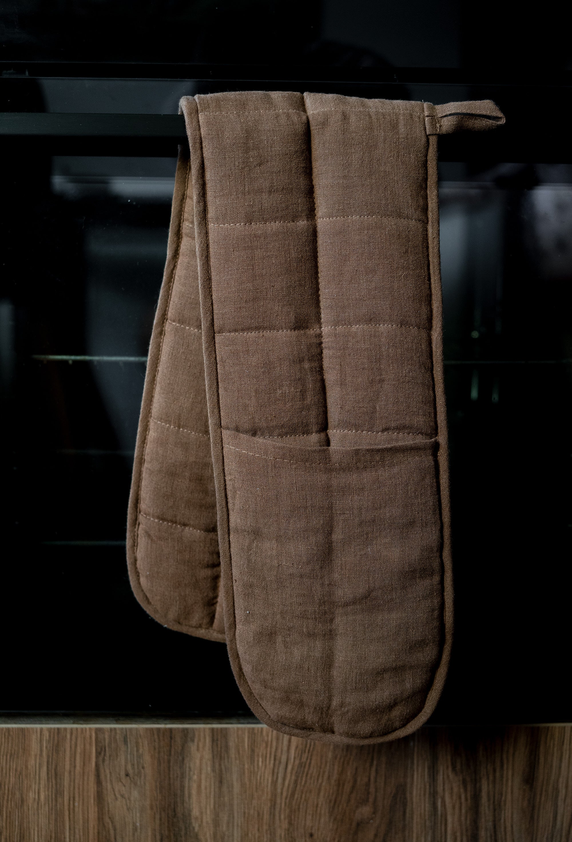 Double Oven Mitt Glove in Walnut