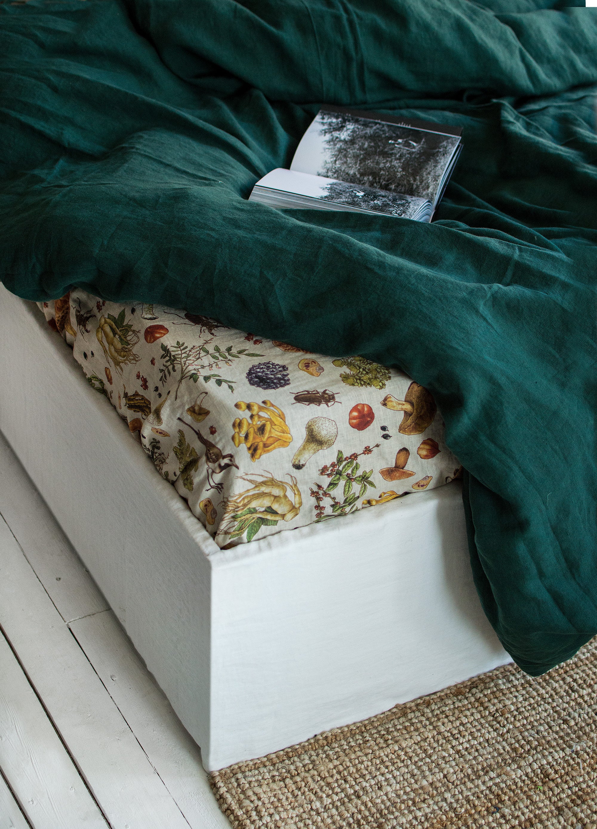 Linen Fitted Sheet in Mushroom