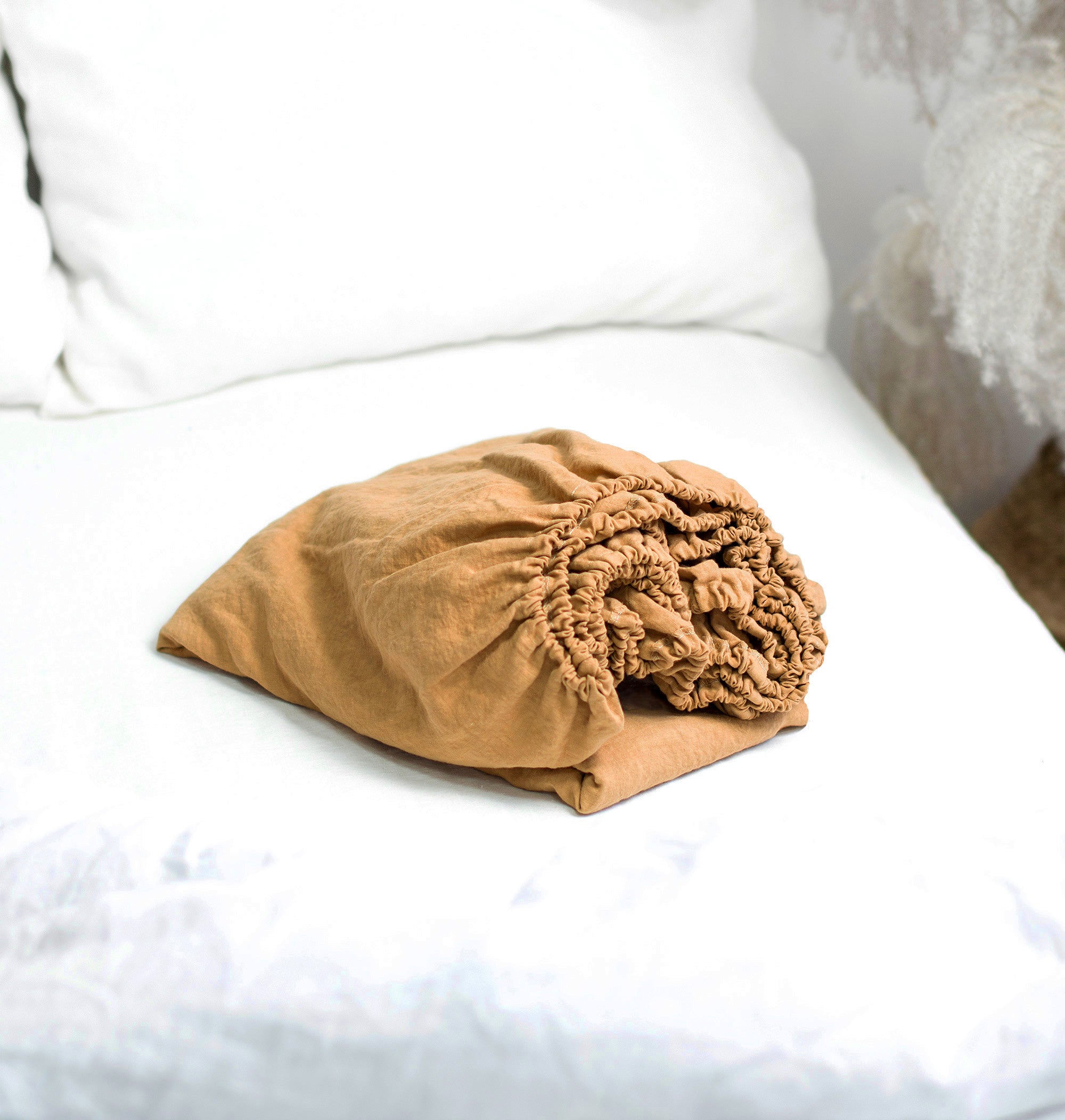 Linen Fitted Sheet in Peanut