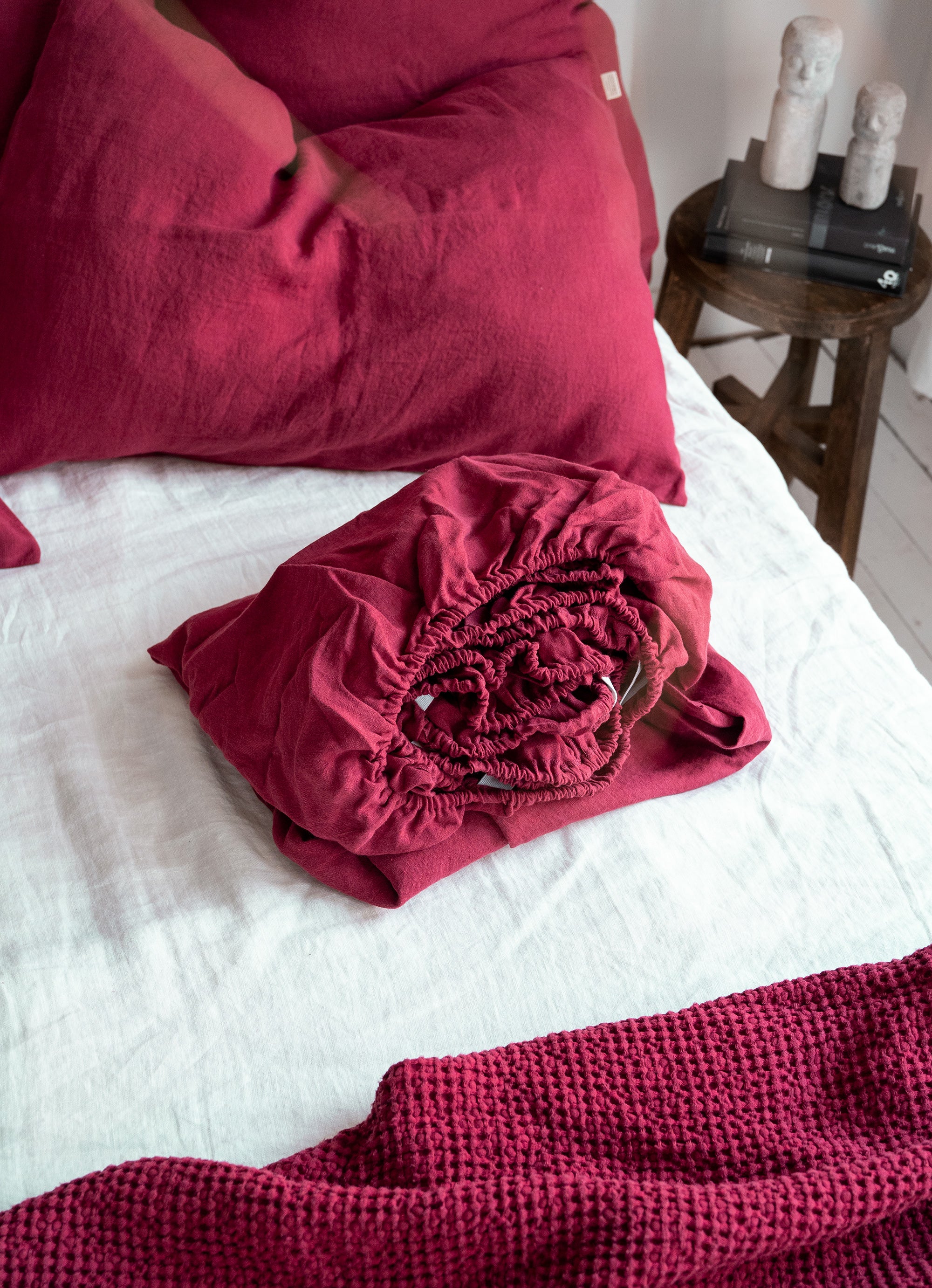 Linen Fitted Sheet in Raspberry