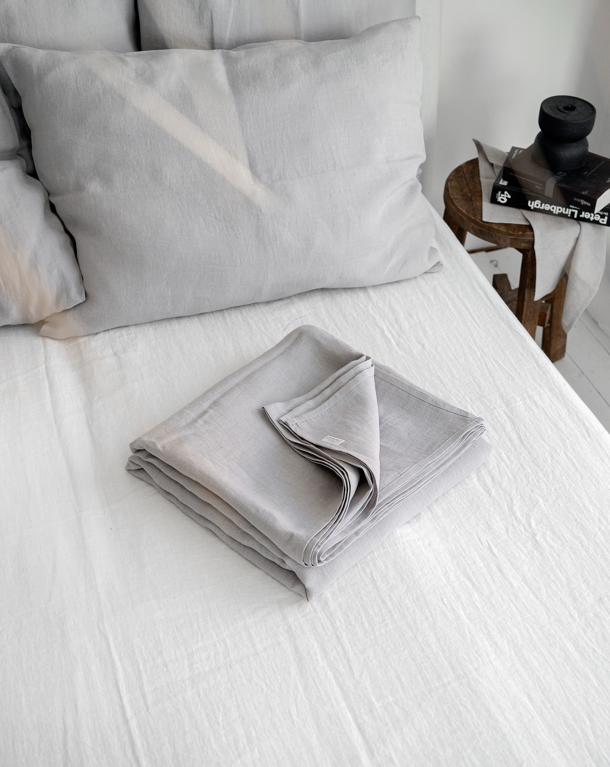 Linen Flat Sheet in Cloud Gray