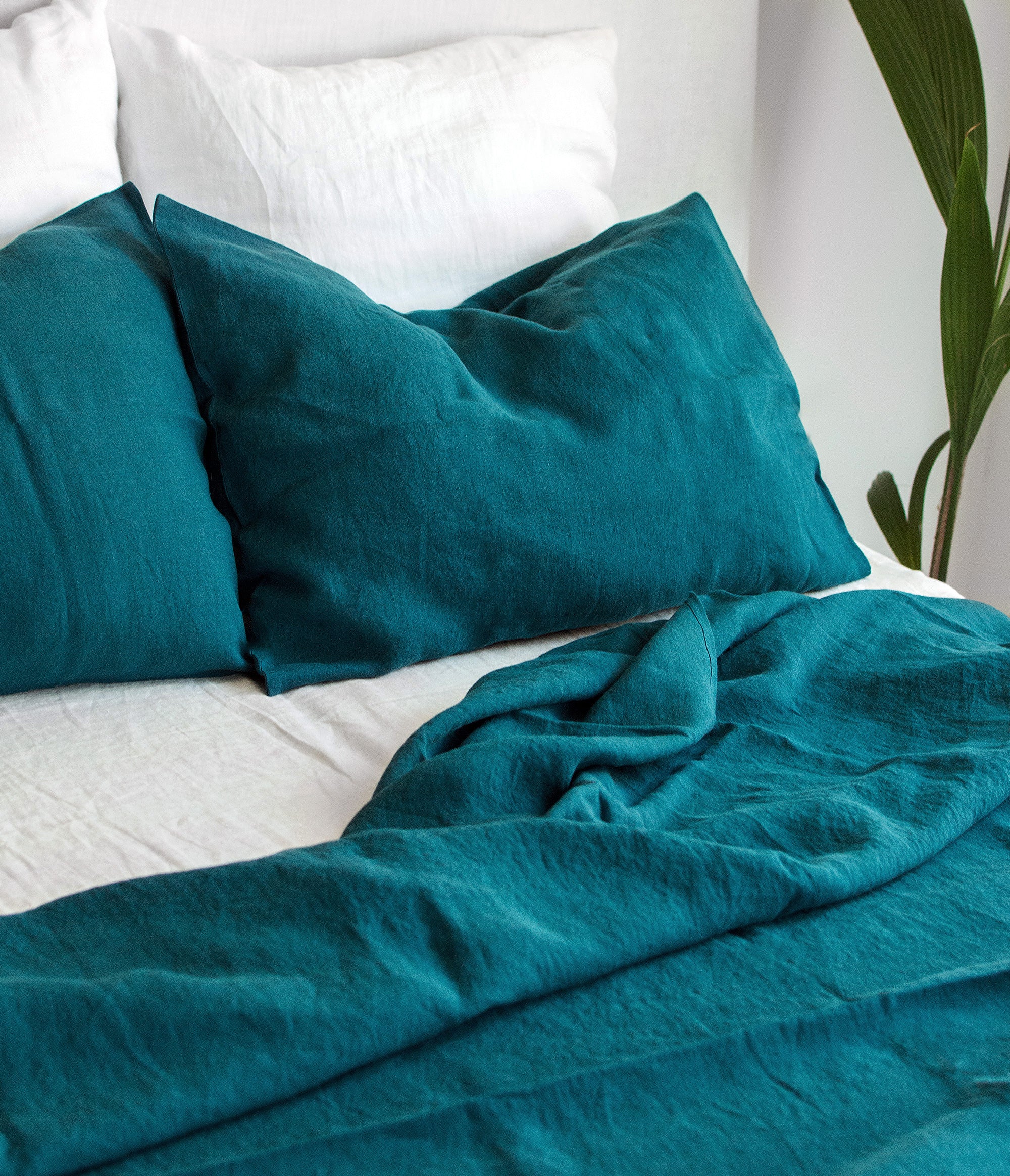 Linen Flat Sheet in Emerald Blue