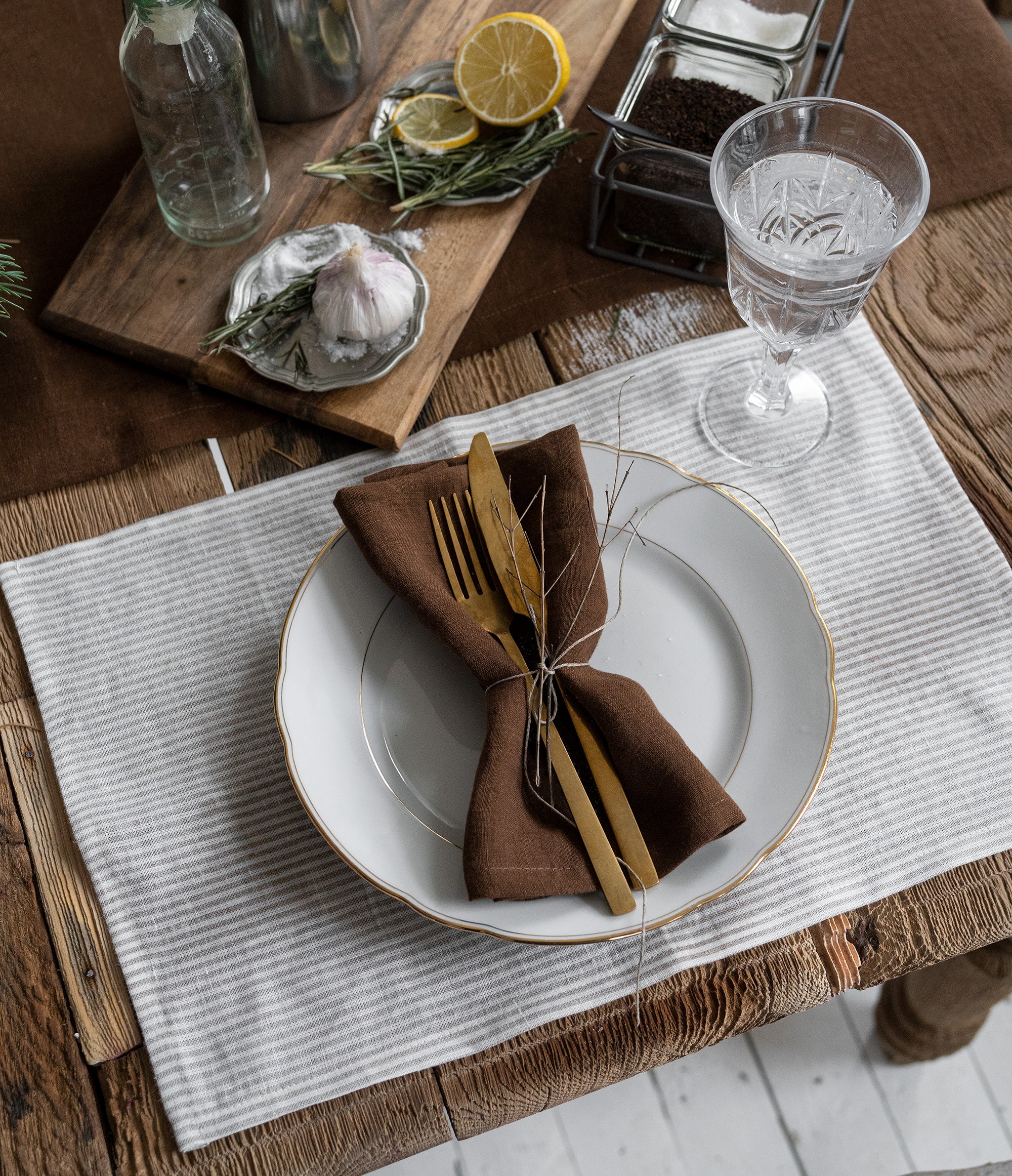 Linen Napkin in Walnut