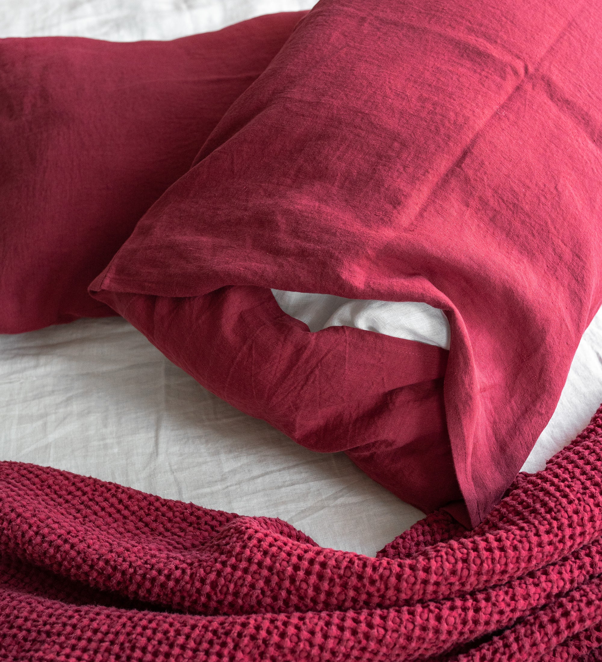 Linen Pillowcase in Raspberry