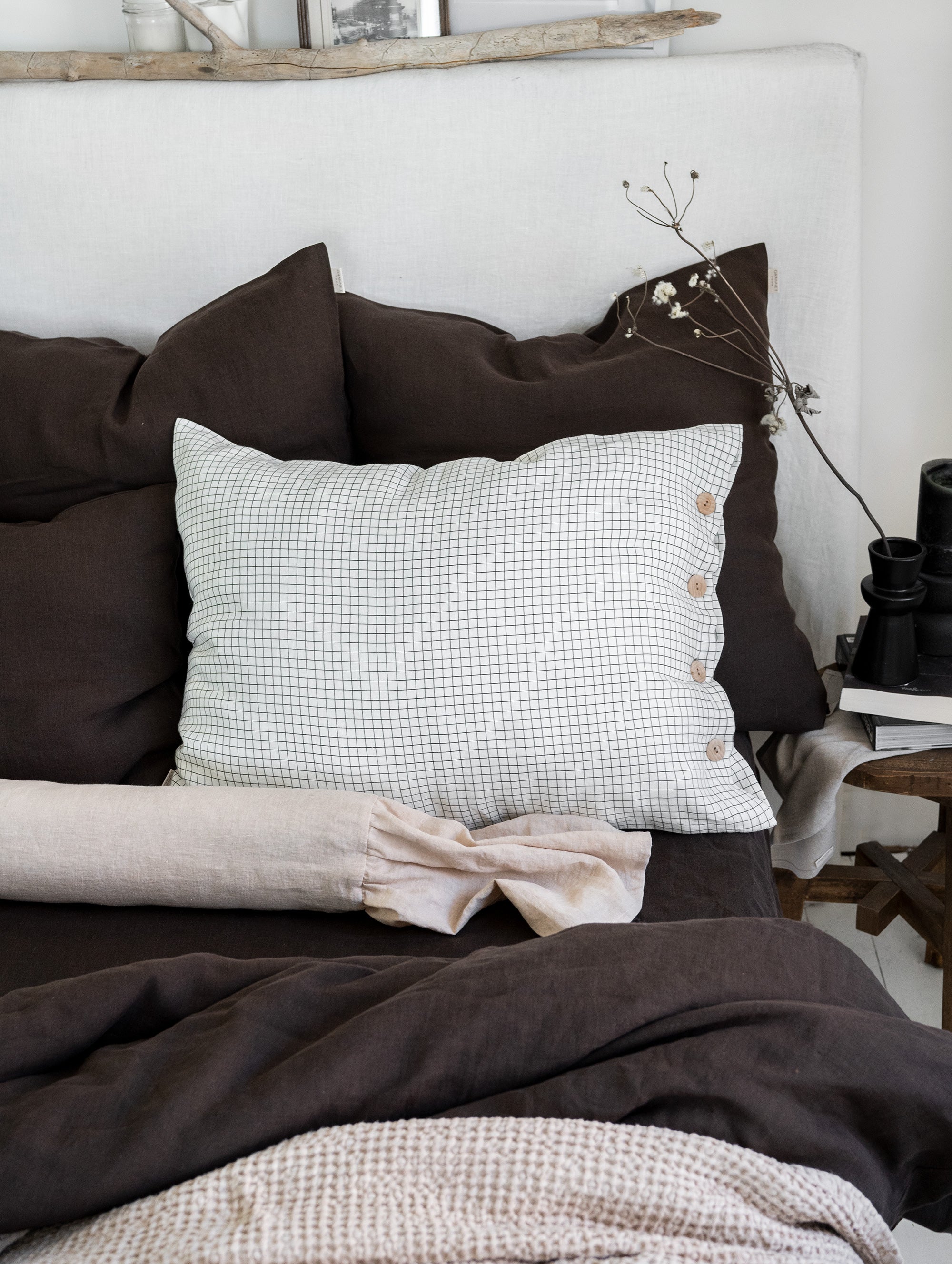 Linen Pillowcase with Buttons