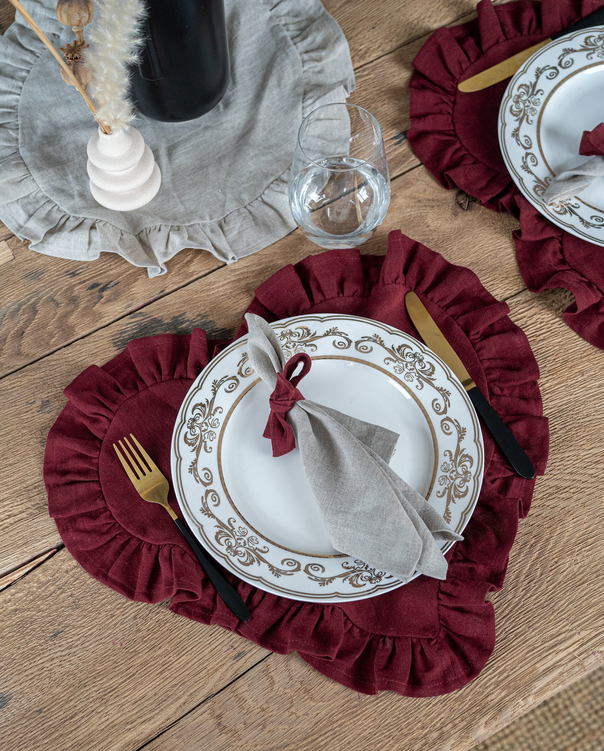 Ruffled Heart Linen Placemat in Maroon