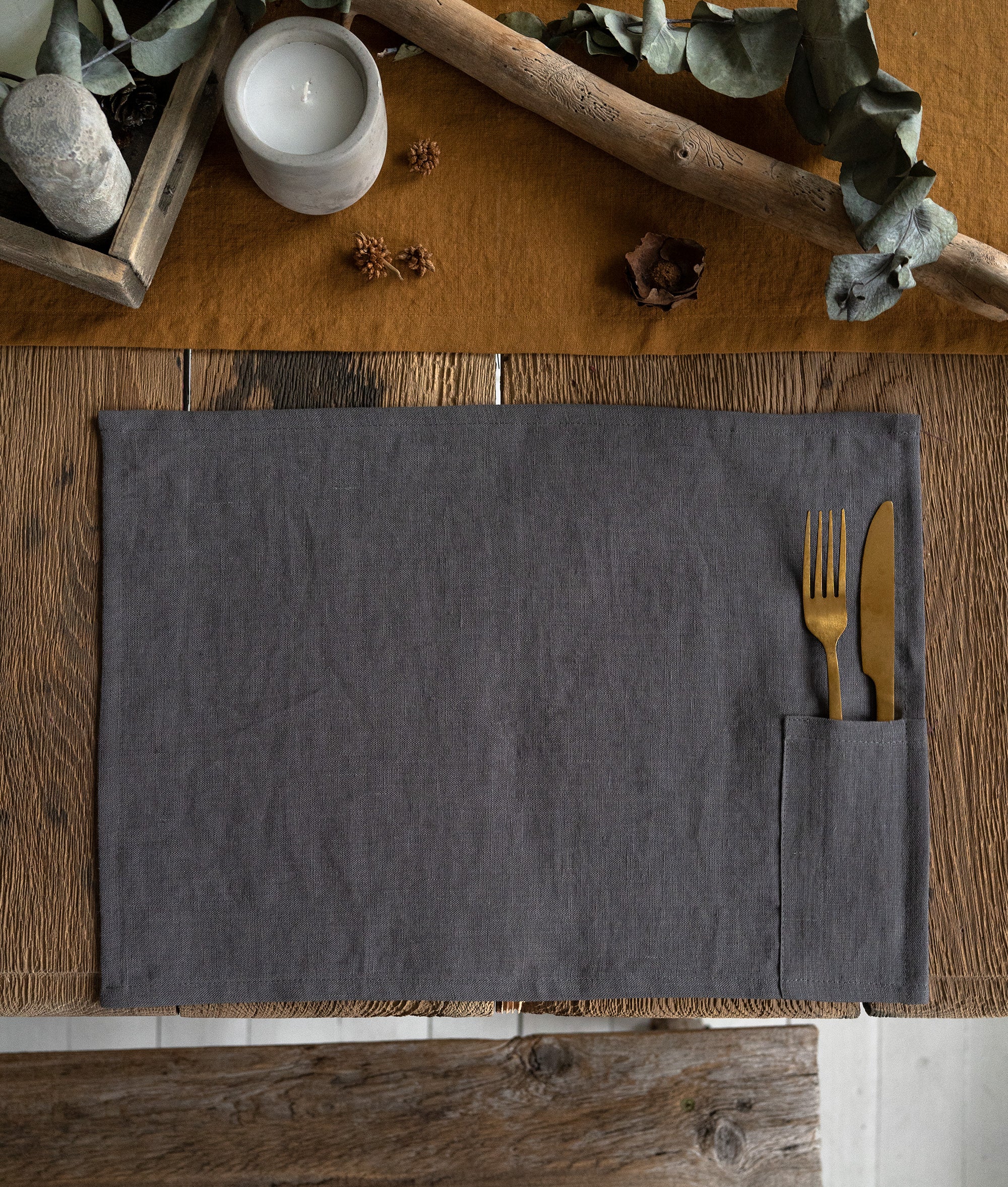 Linen Placemat with Cutlery Pocket in Charcoal Gray