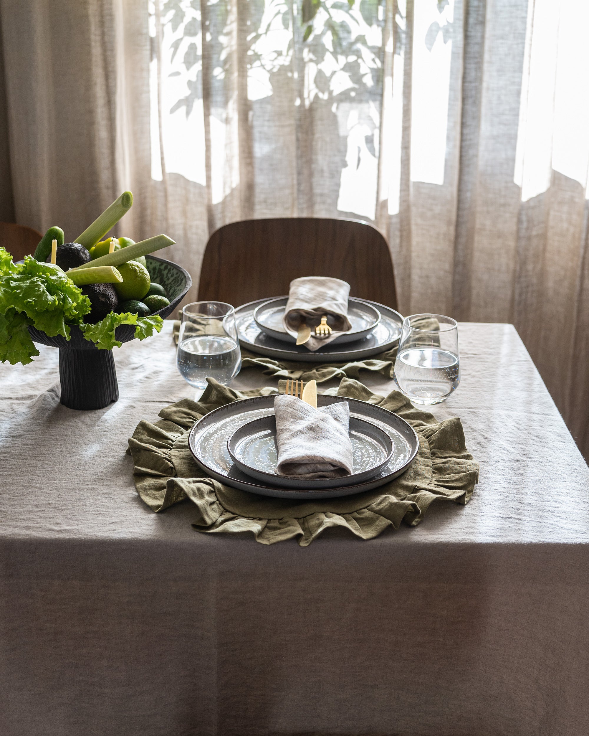 Round Ruffled Linen Placemat in Jungle Green