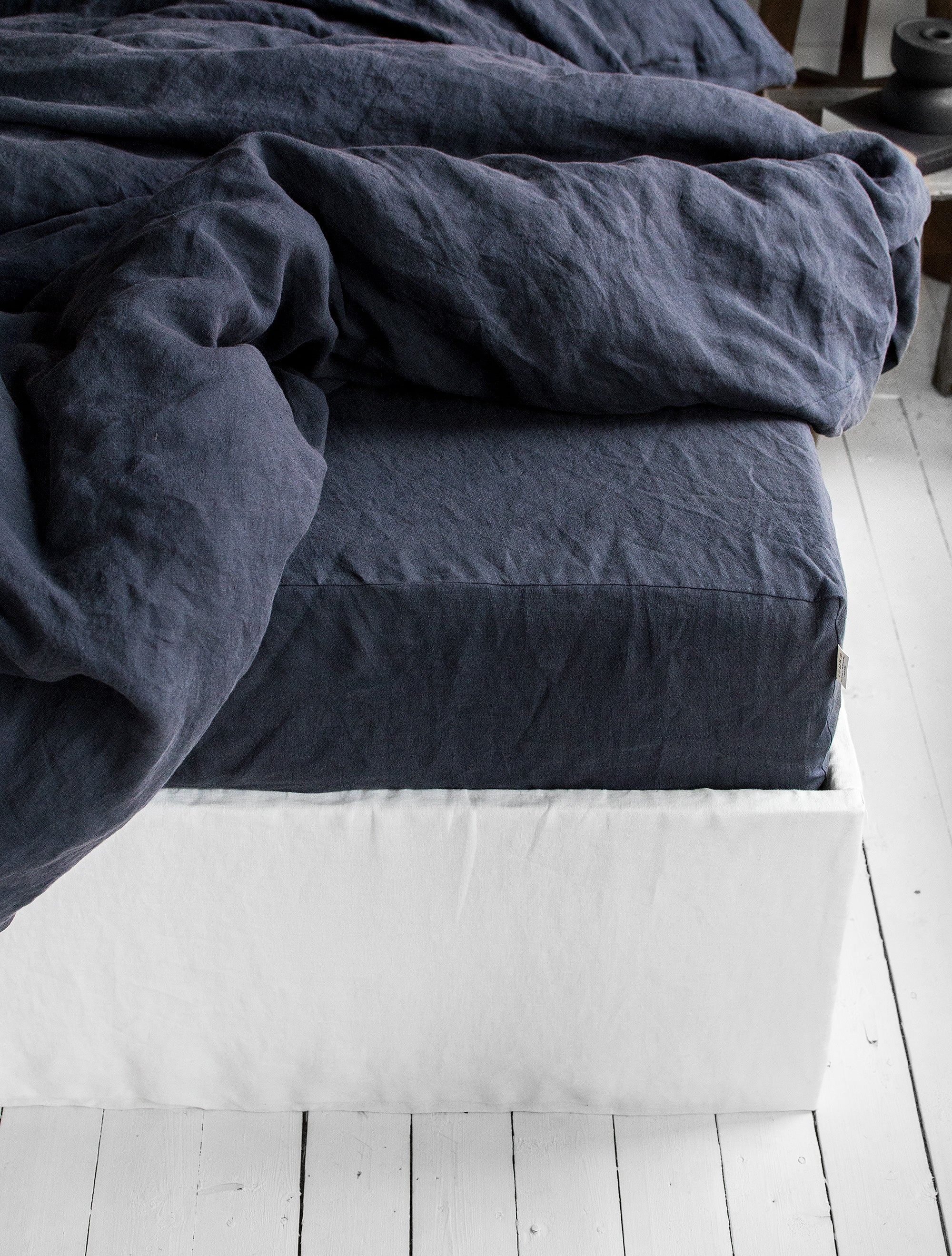 Linen Flat Sheet in Graphite Blue
