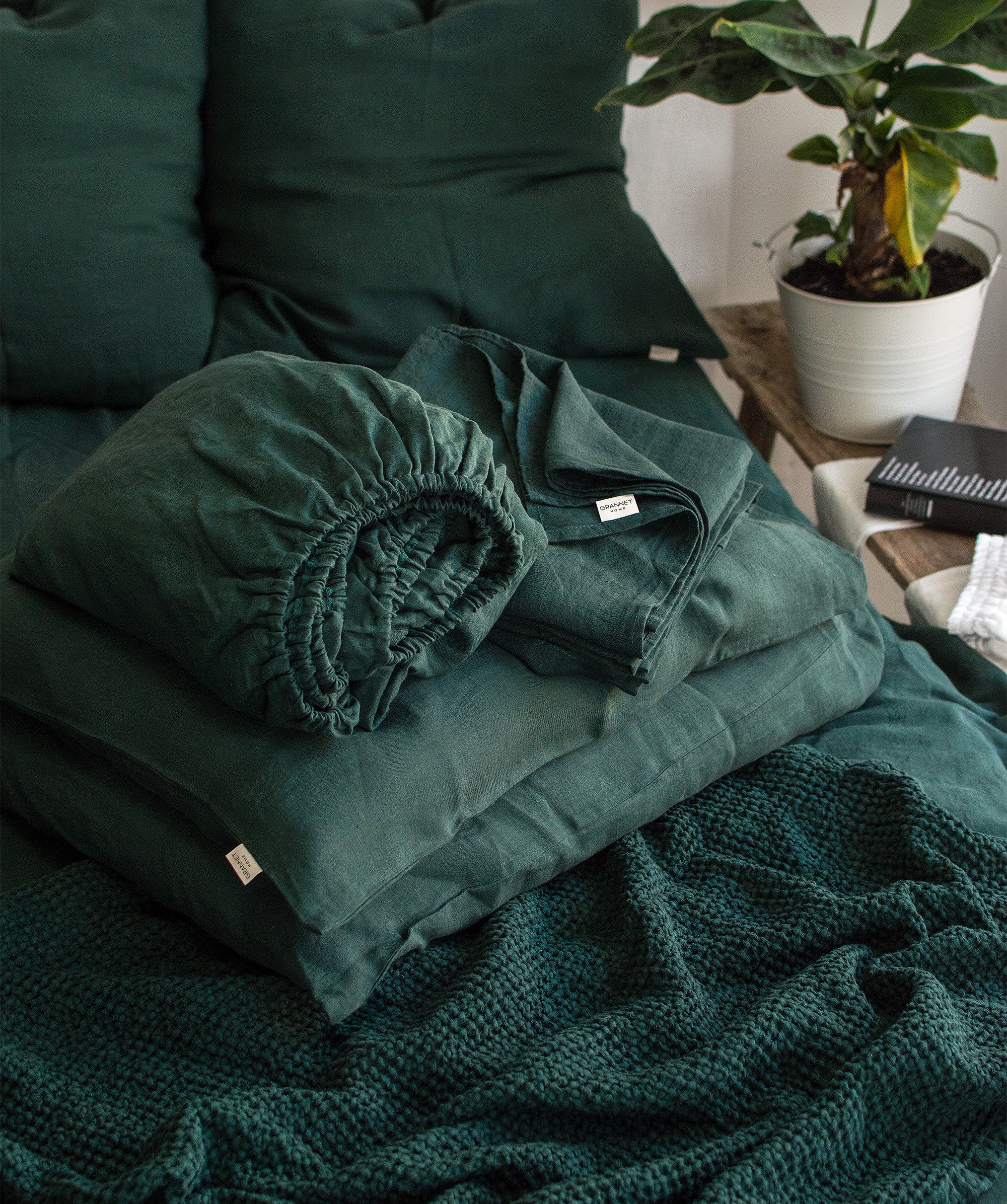 Linen Sheet Set in Jungle Green