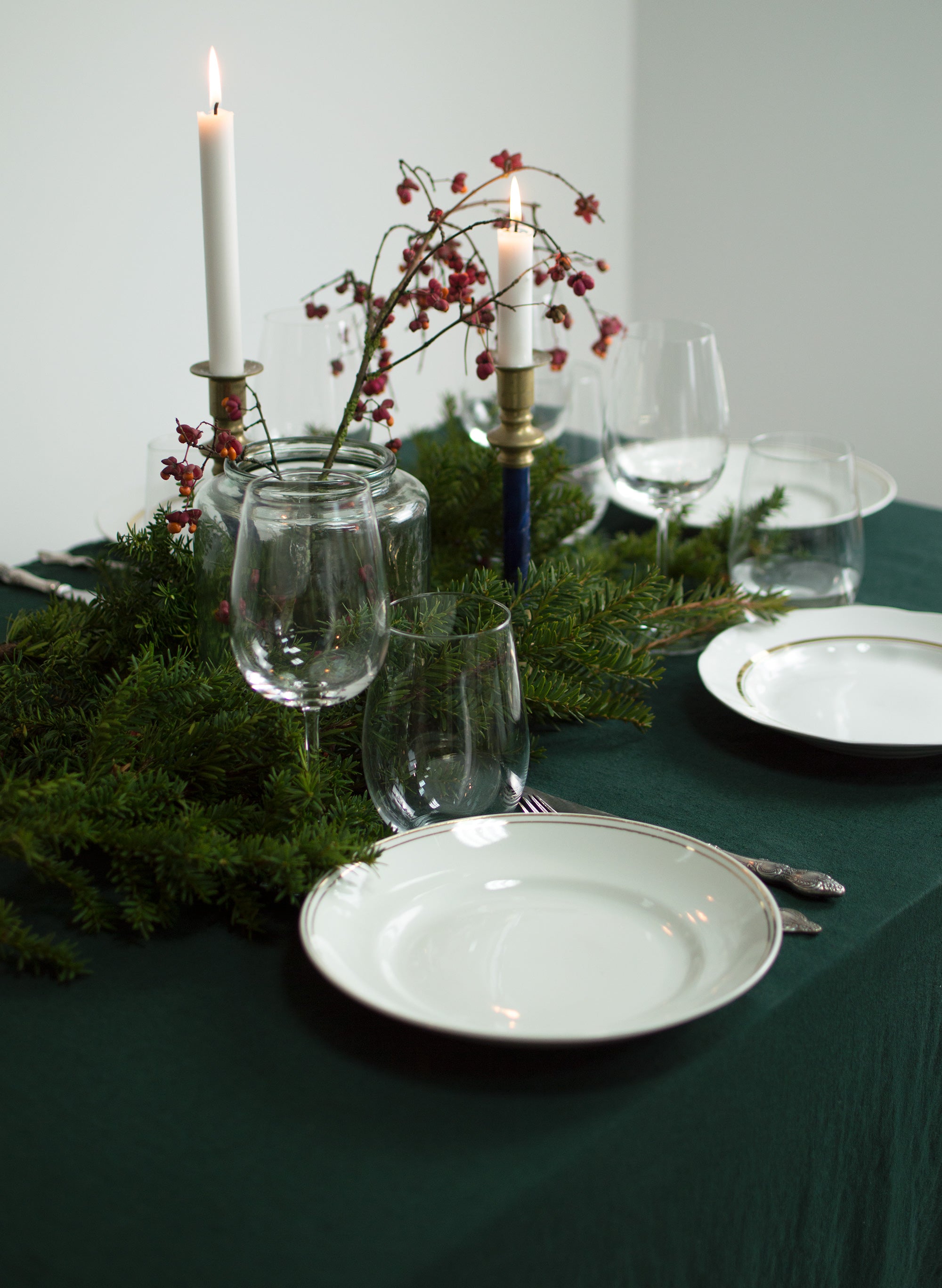 Linen tablecloth in Jungle Green