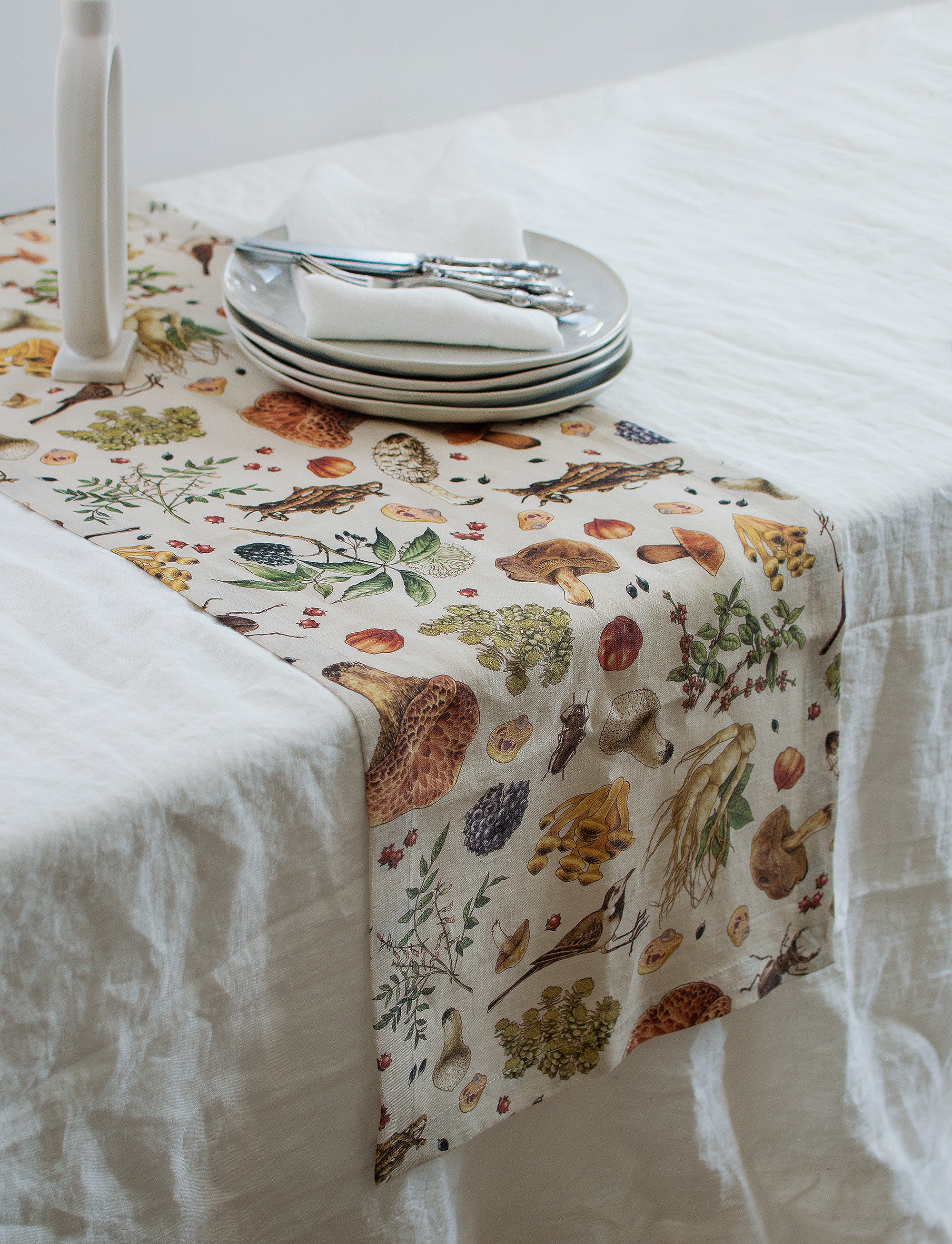 Linen Table Runner in Mushroom