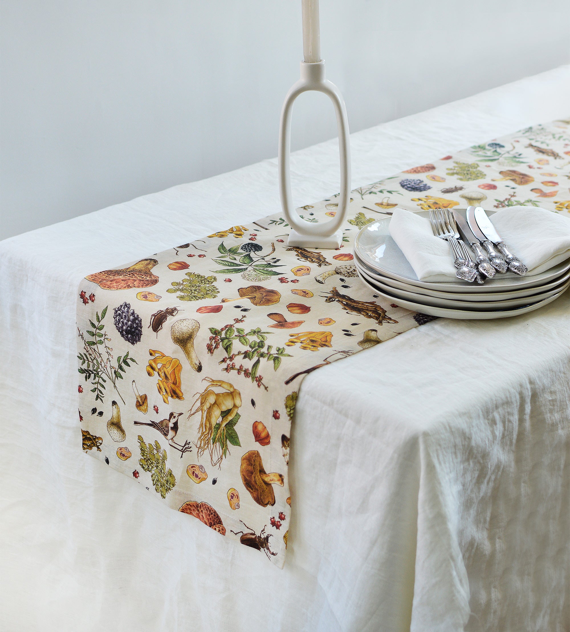 Linen Table Runner in Mushroom