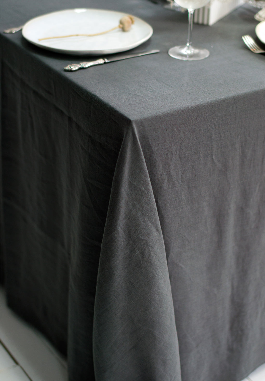 Linen Tablecloth in Charcoal Gray