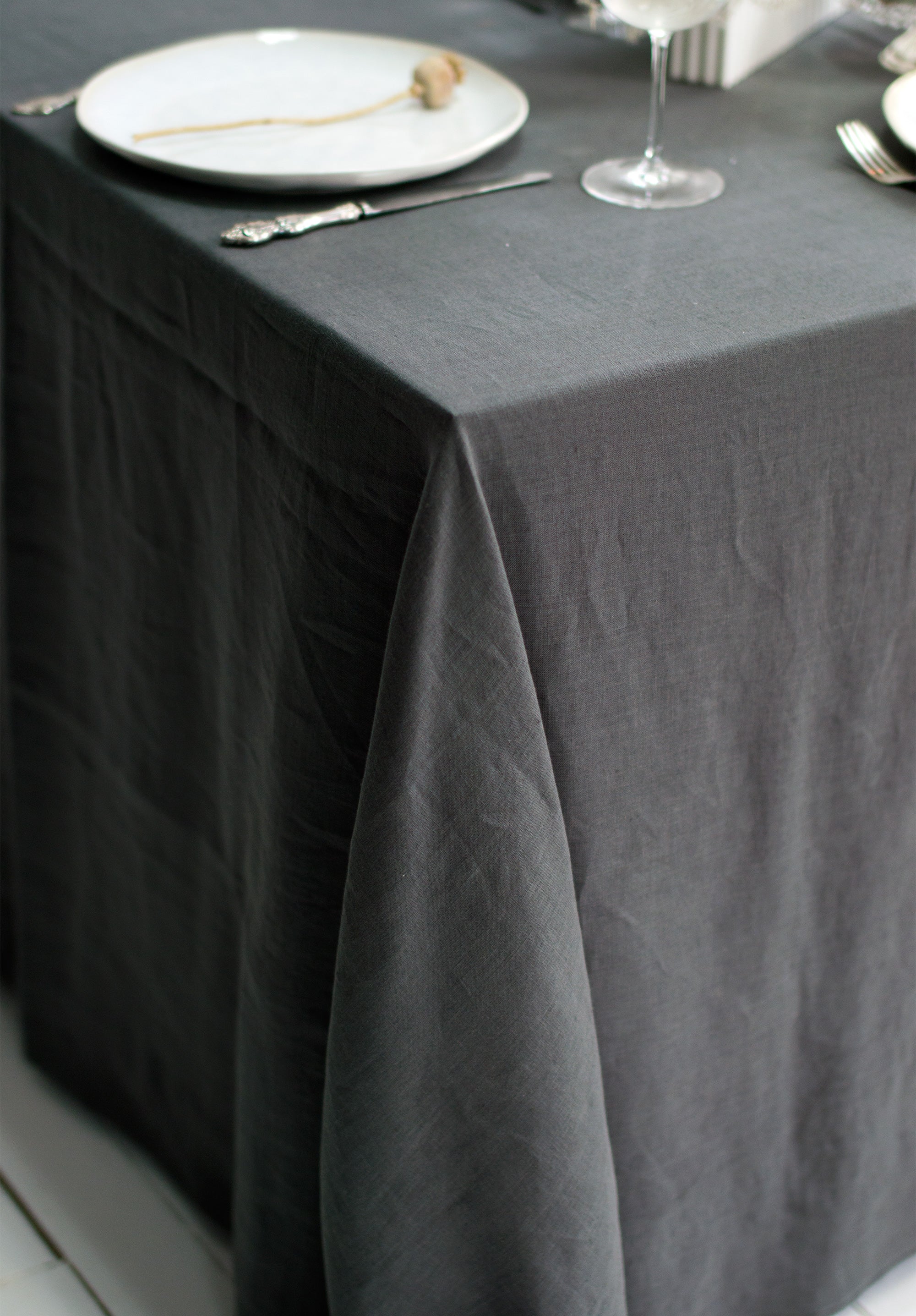 Linen Tablecloth in Charcoal Gray