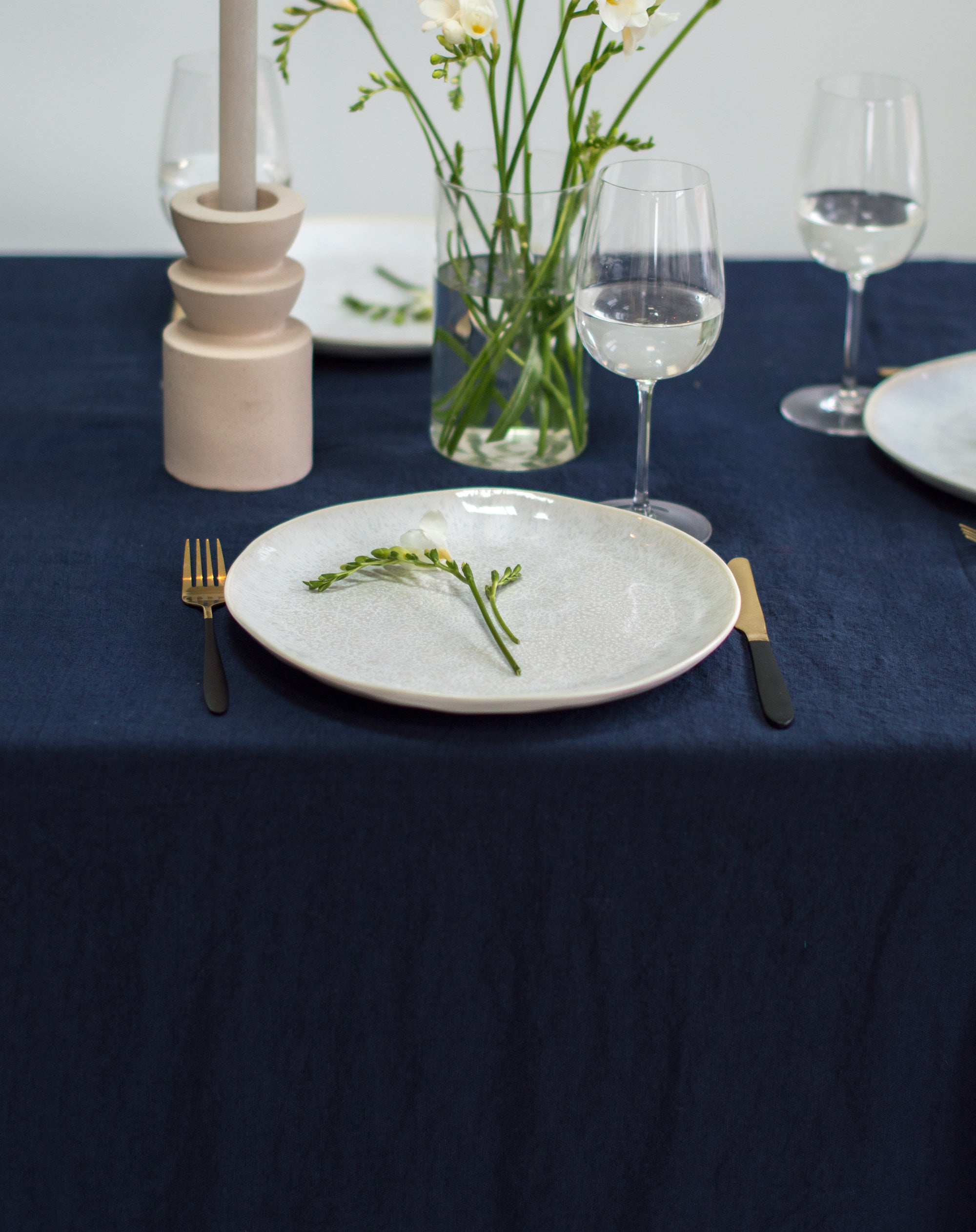 Linen tablecloth in Midnight Blue