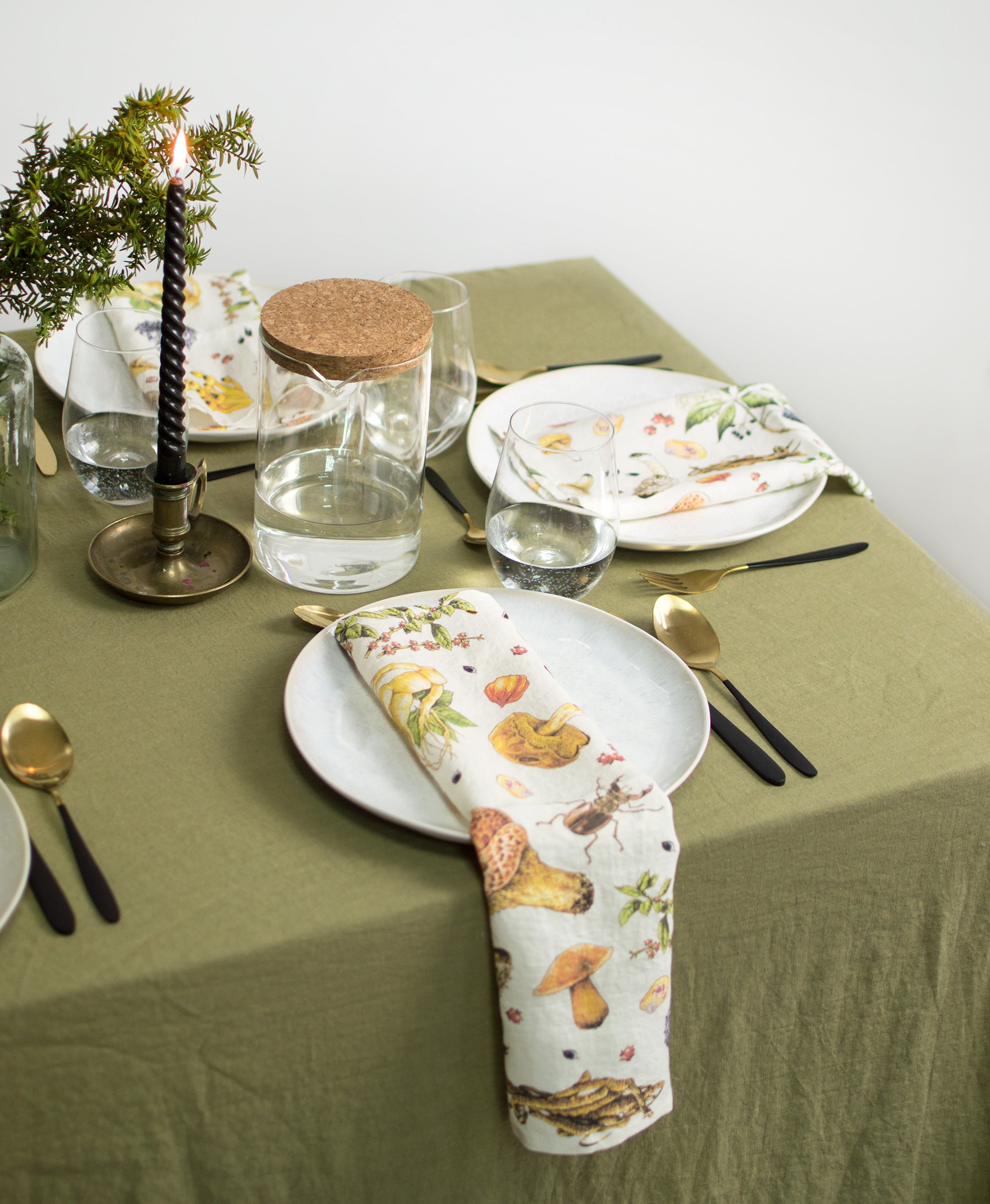Linen tablecloth in Olive Green