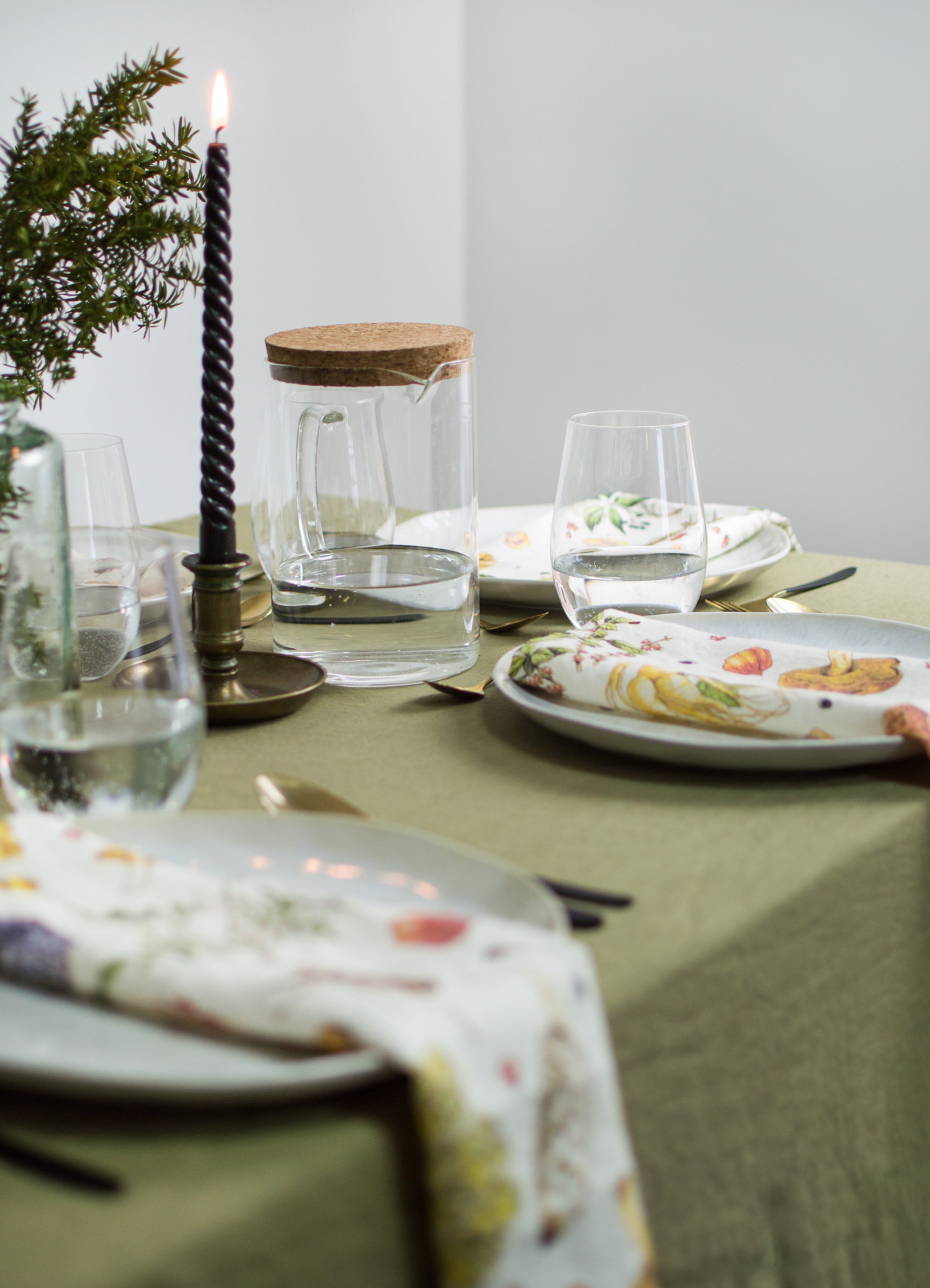 Linen tablecloth in Olive Green