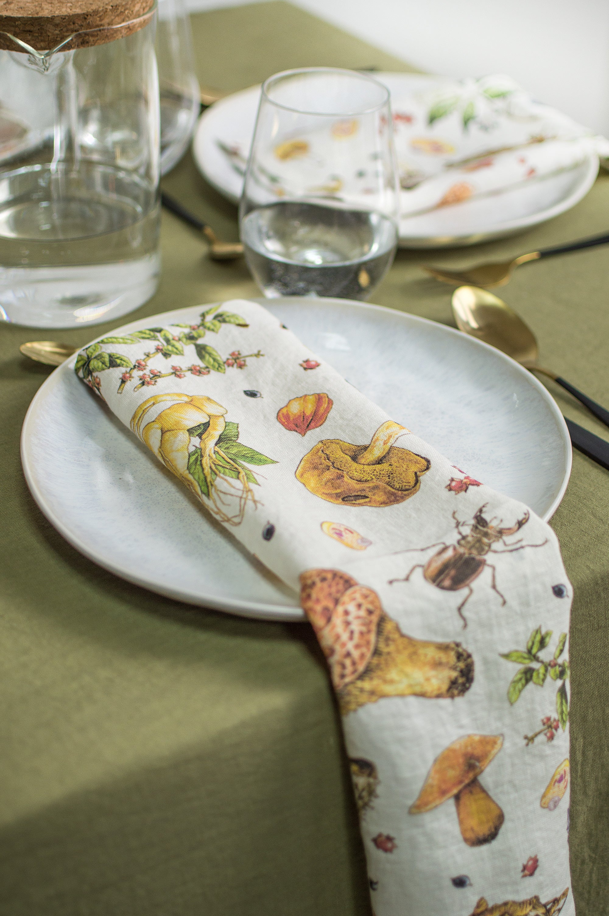 Linen tablecloth in Olive Green