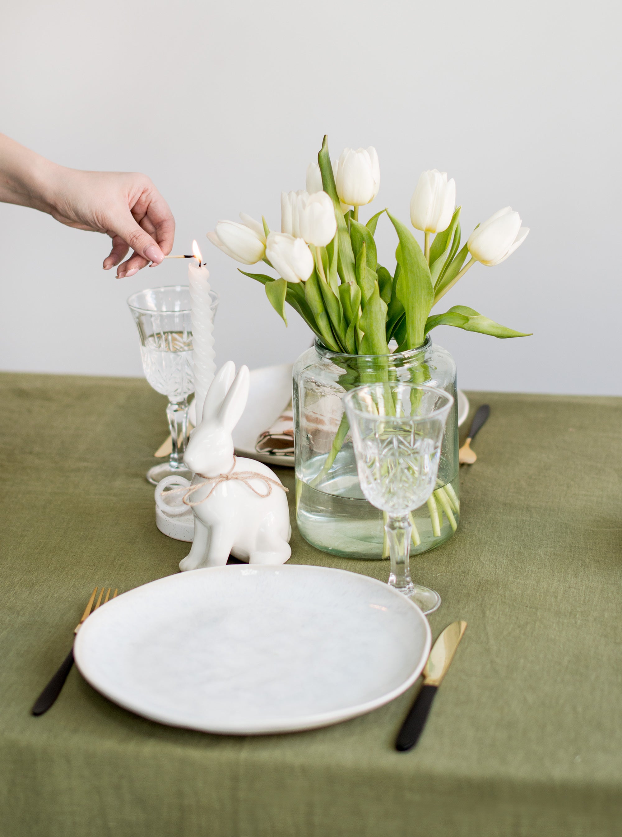 Linen tablecloth in Olive Green